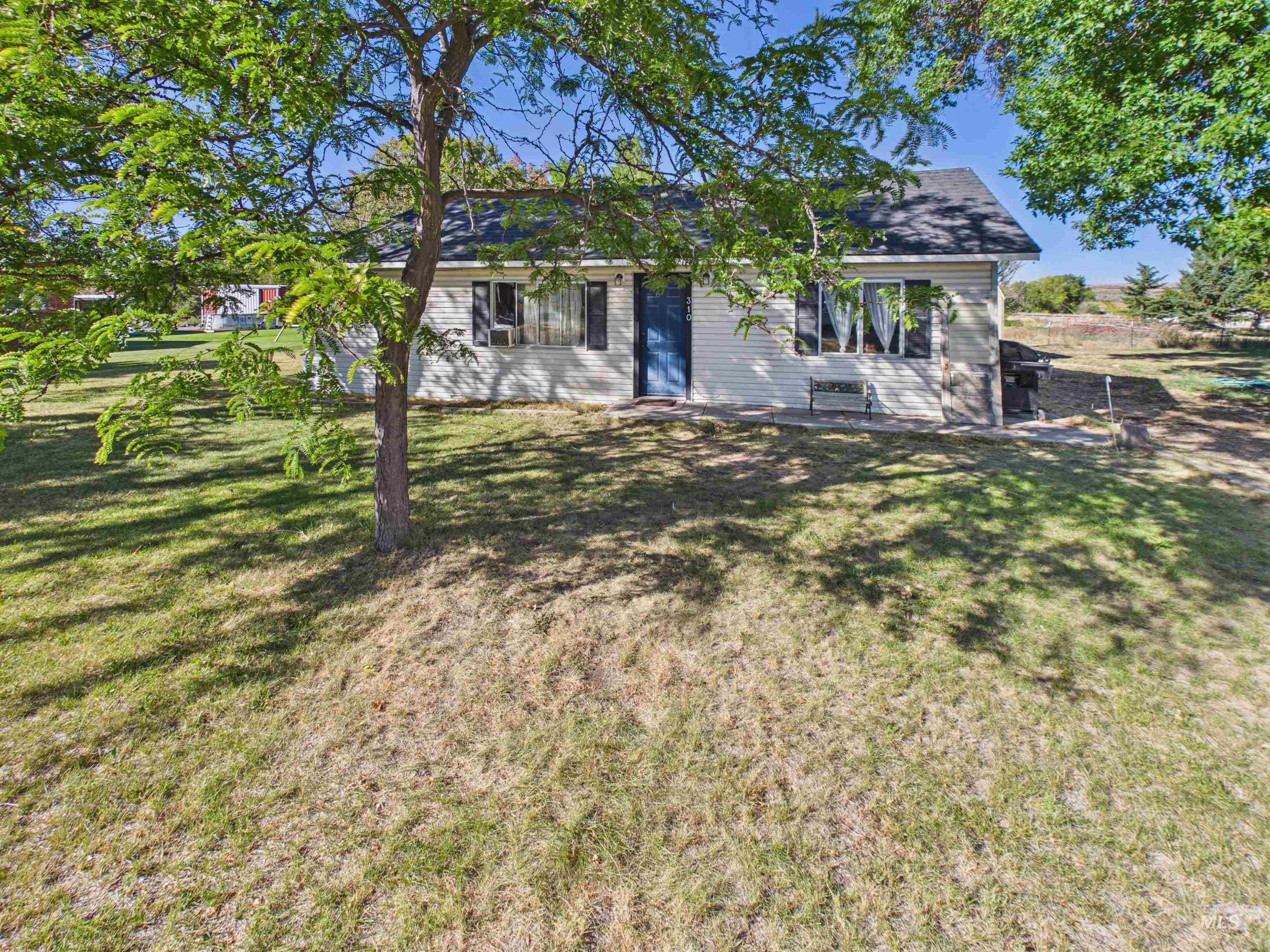 310 E Atherton Property Photo 1