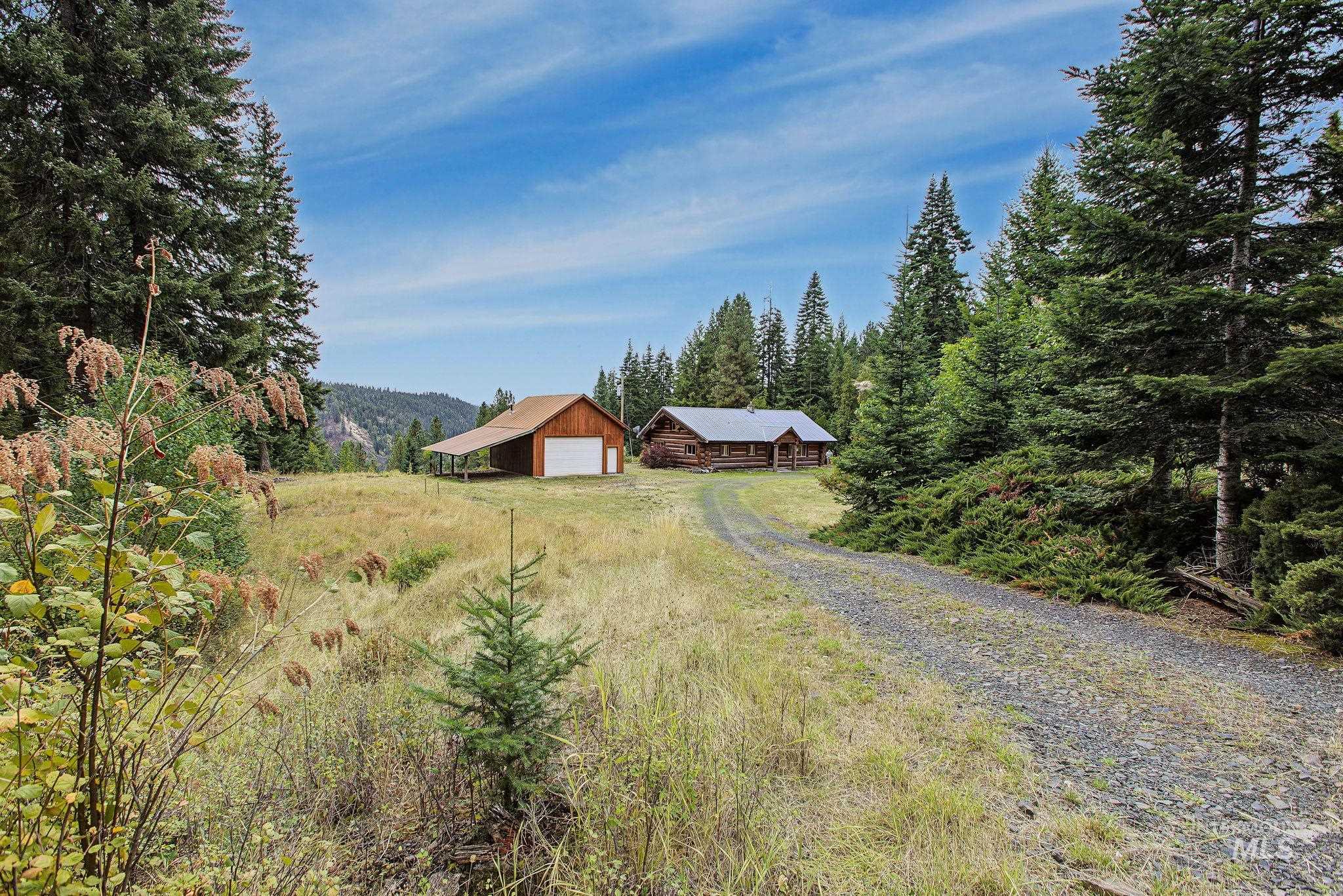 2926 Wells Bench Road Property Photo 3