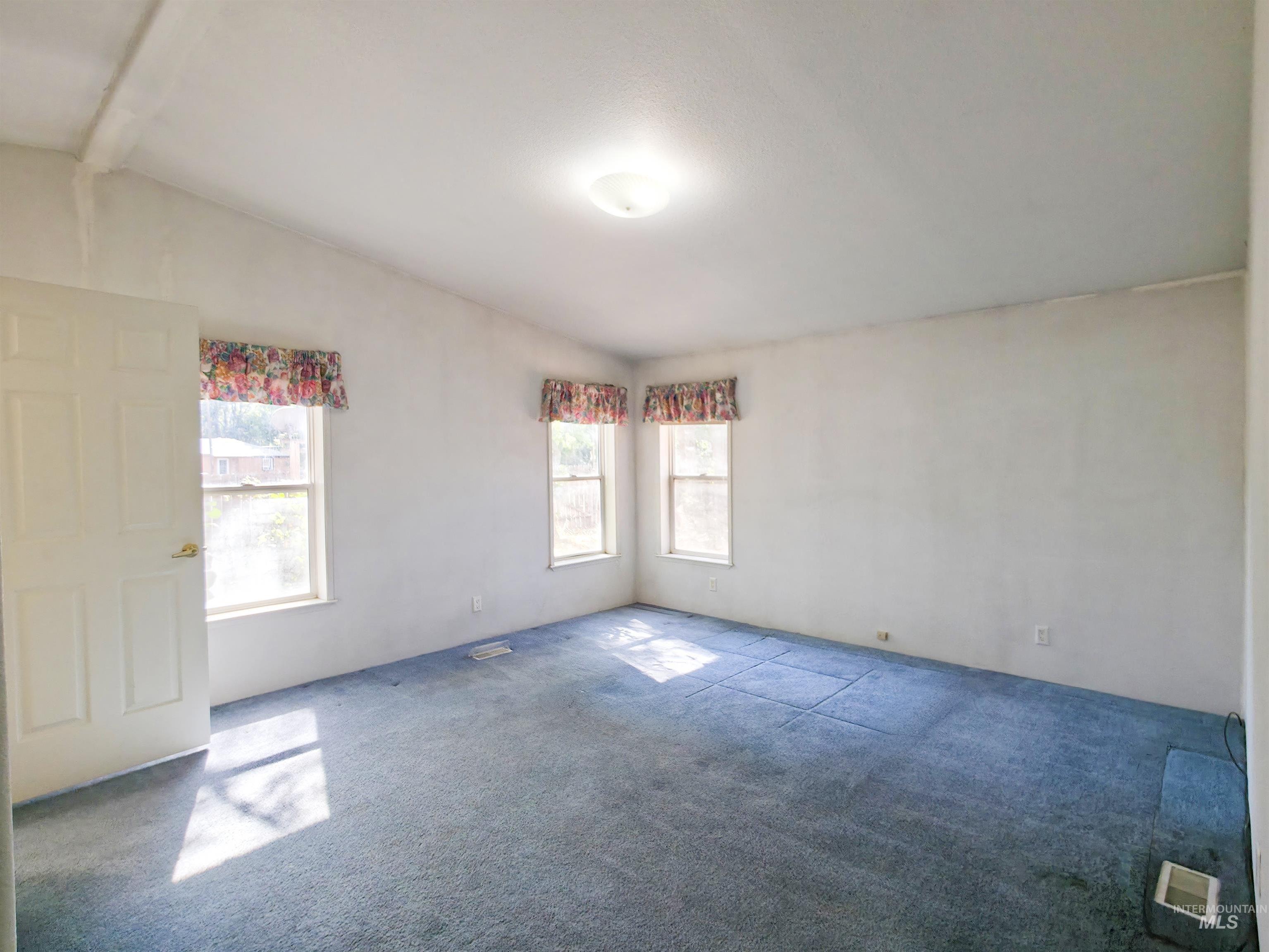 1215 W 7th Property Photo 11