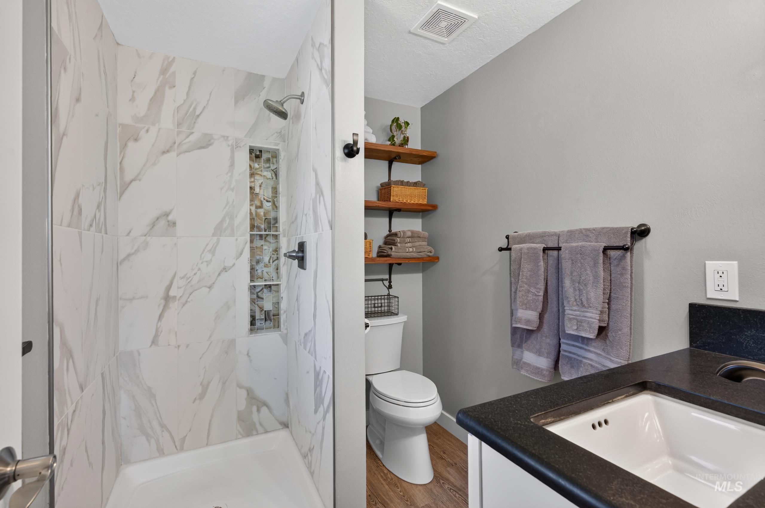 8595 W Westchester Ave Property Photo 29