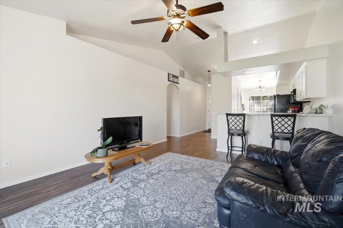 2508 E Cinnamon Lane Property Photo 15