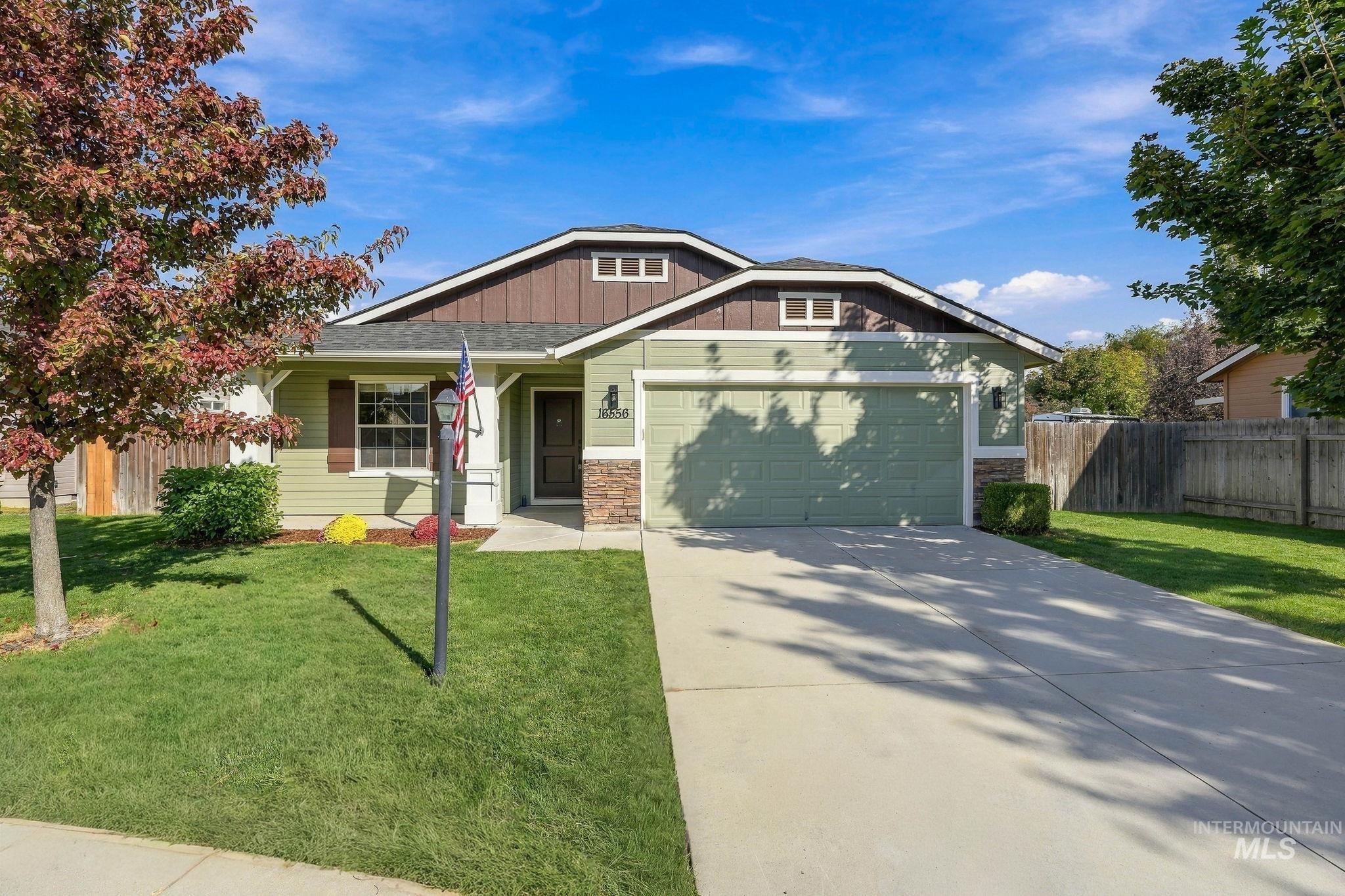 16556 Clover Valley Way Property Photo 2