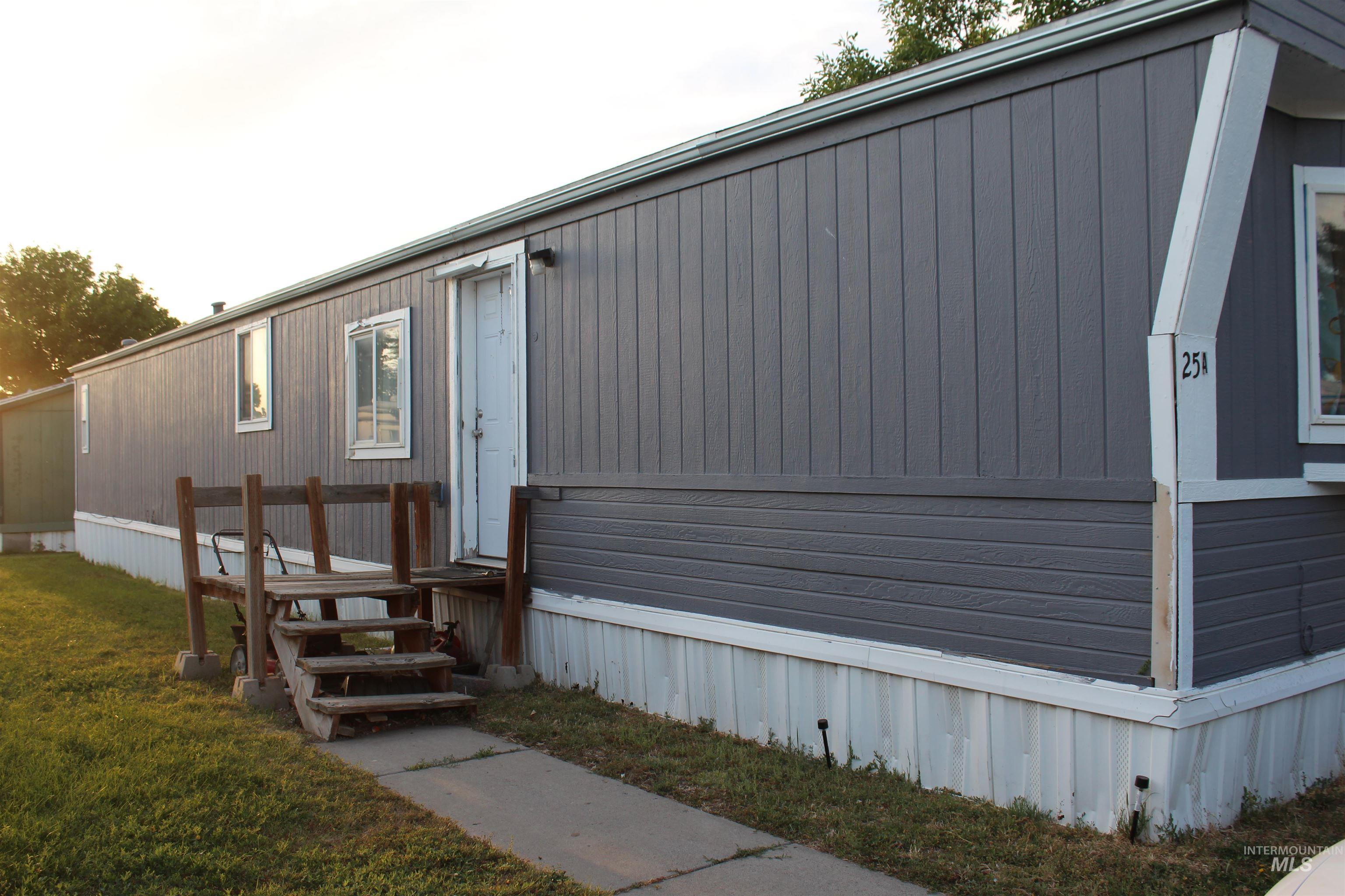 1015 N Fir St Property Photo 6