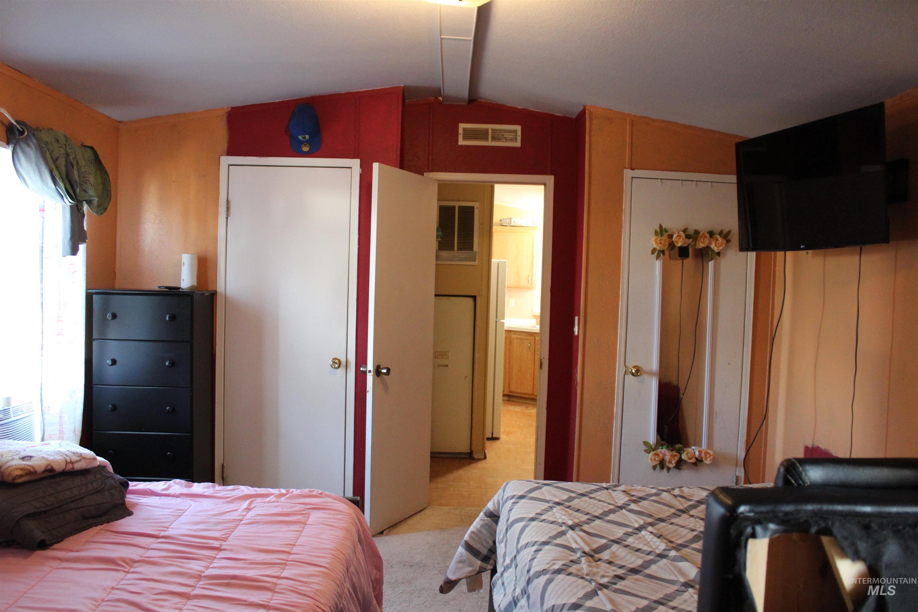 1015 N Fir St Property Photo 18
