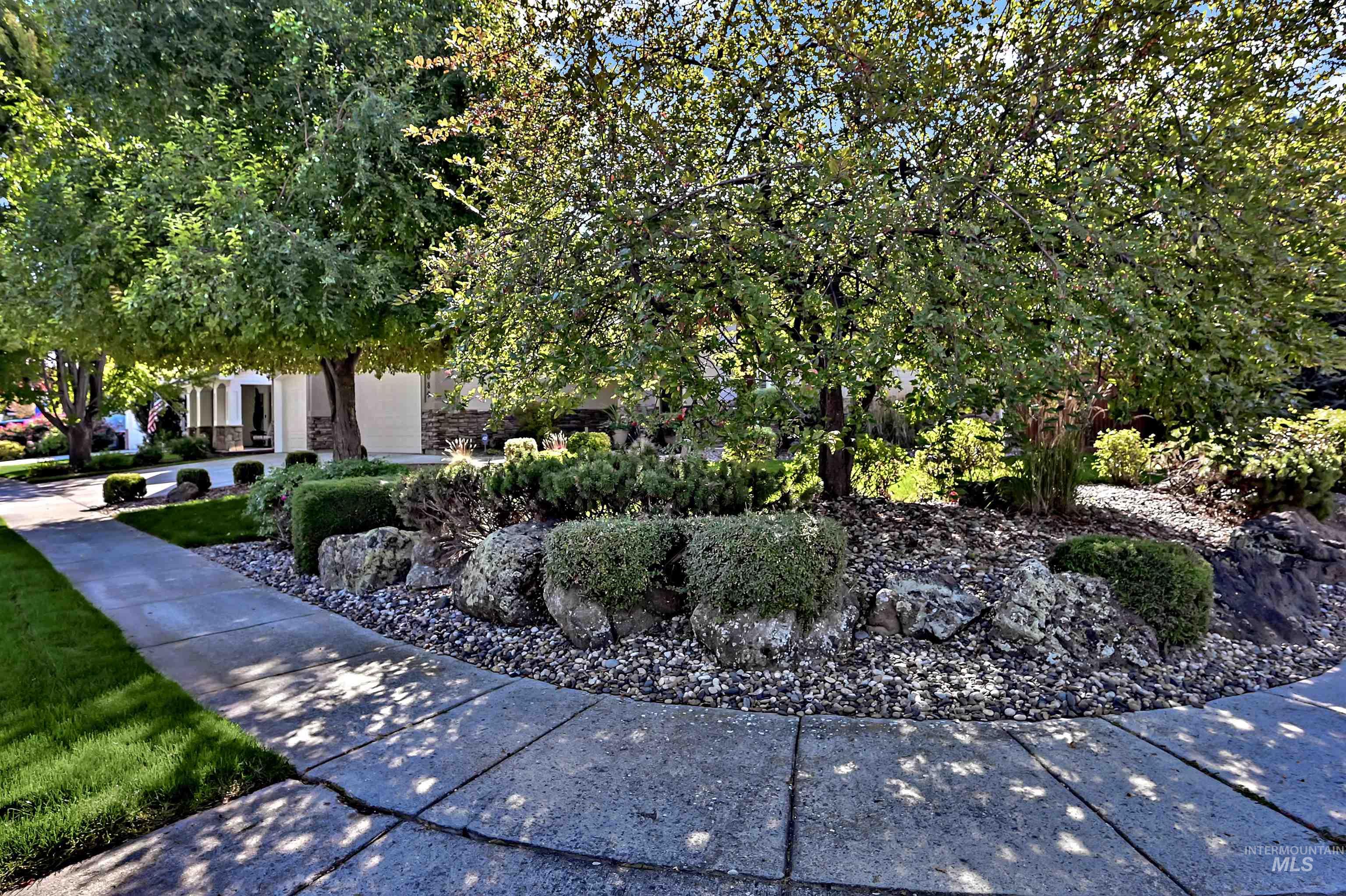 2089 W Grand Teton Drive Property Photo 47