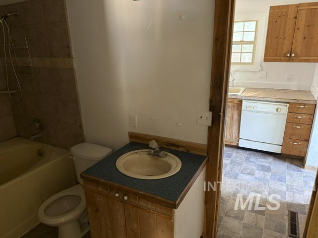 277 & 279 S East Blvd Property Photo 22