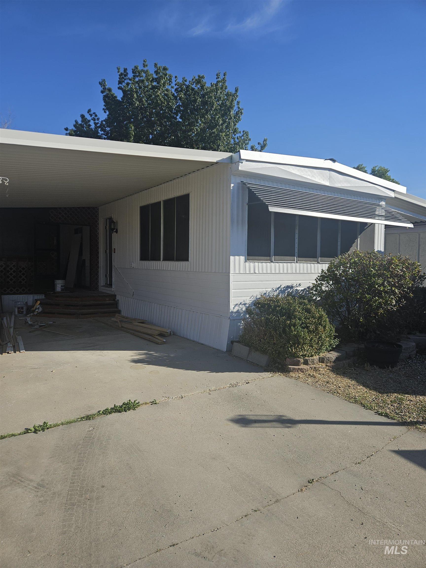 10948 W Palm Drive Property Photo 2