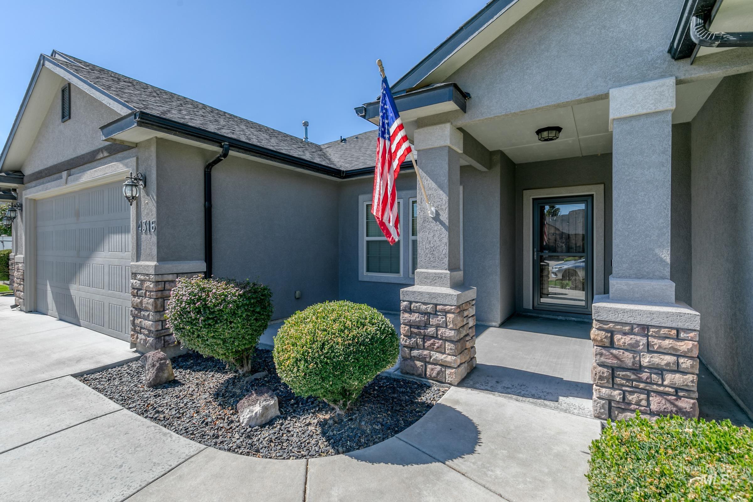4316 Middlesboro Way Property Photo 4
