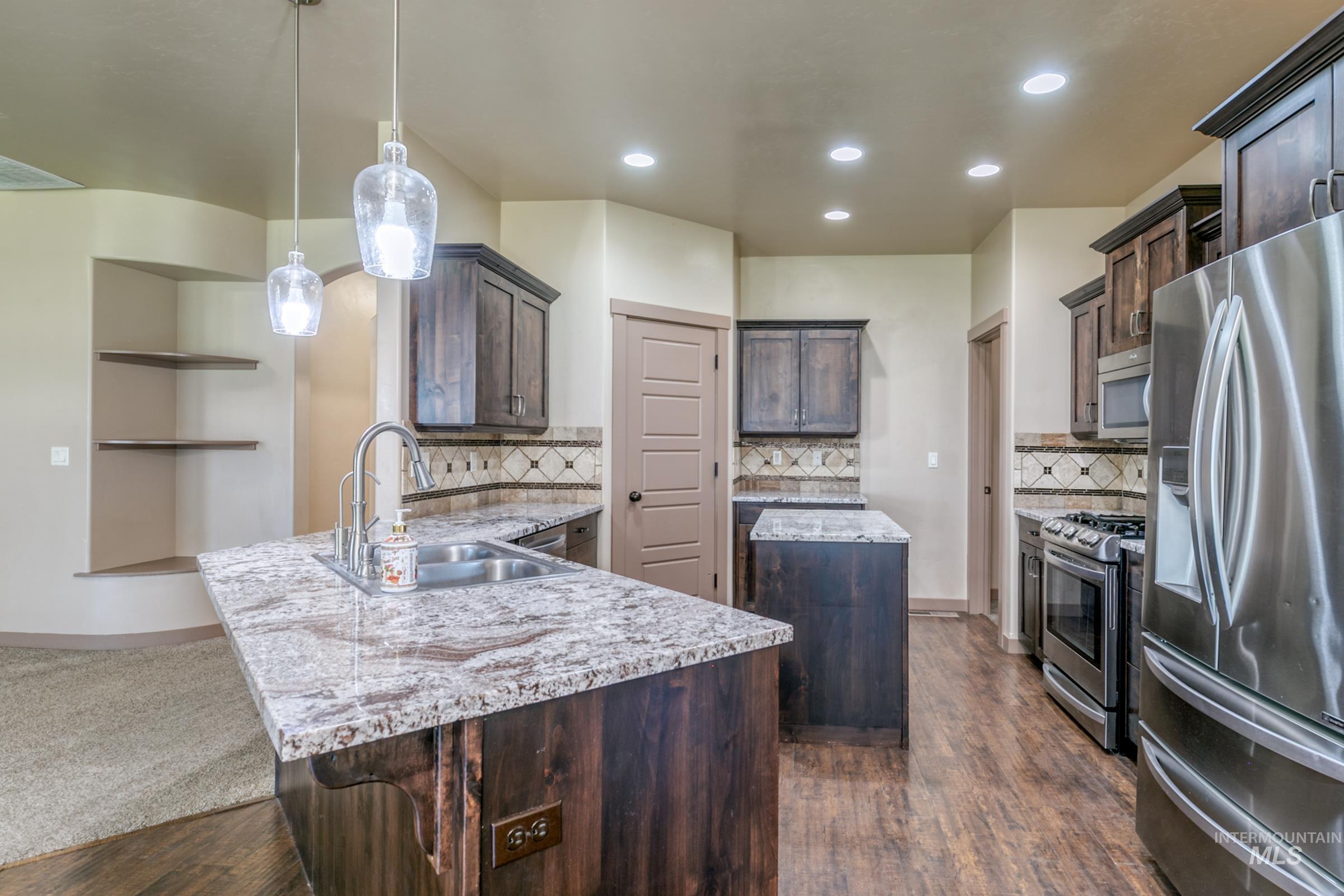 4316 Middlesboro Way Property Photo 8