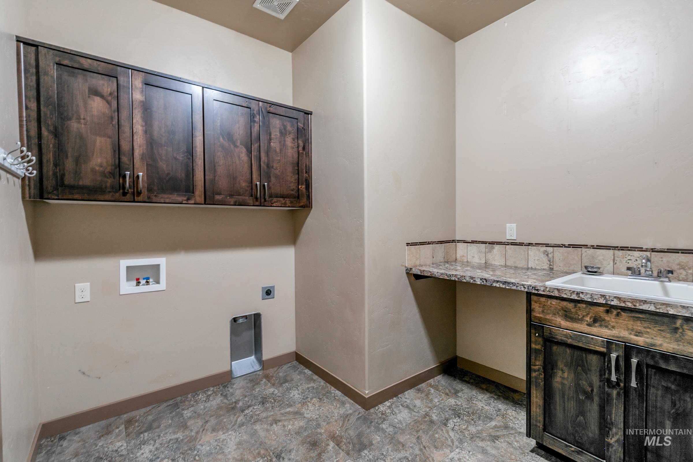 4316 Middlesboro Way Property Photo 26