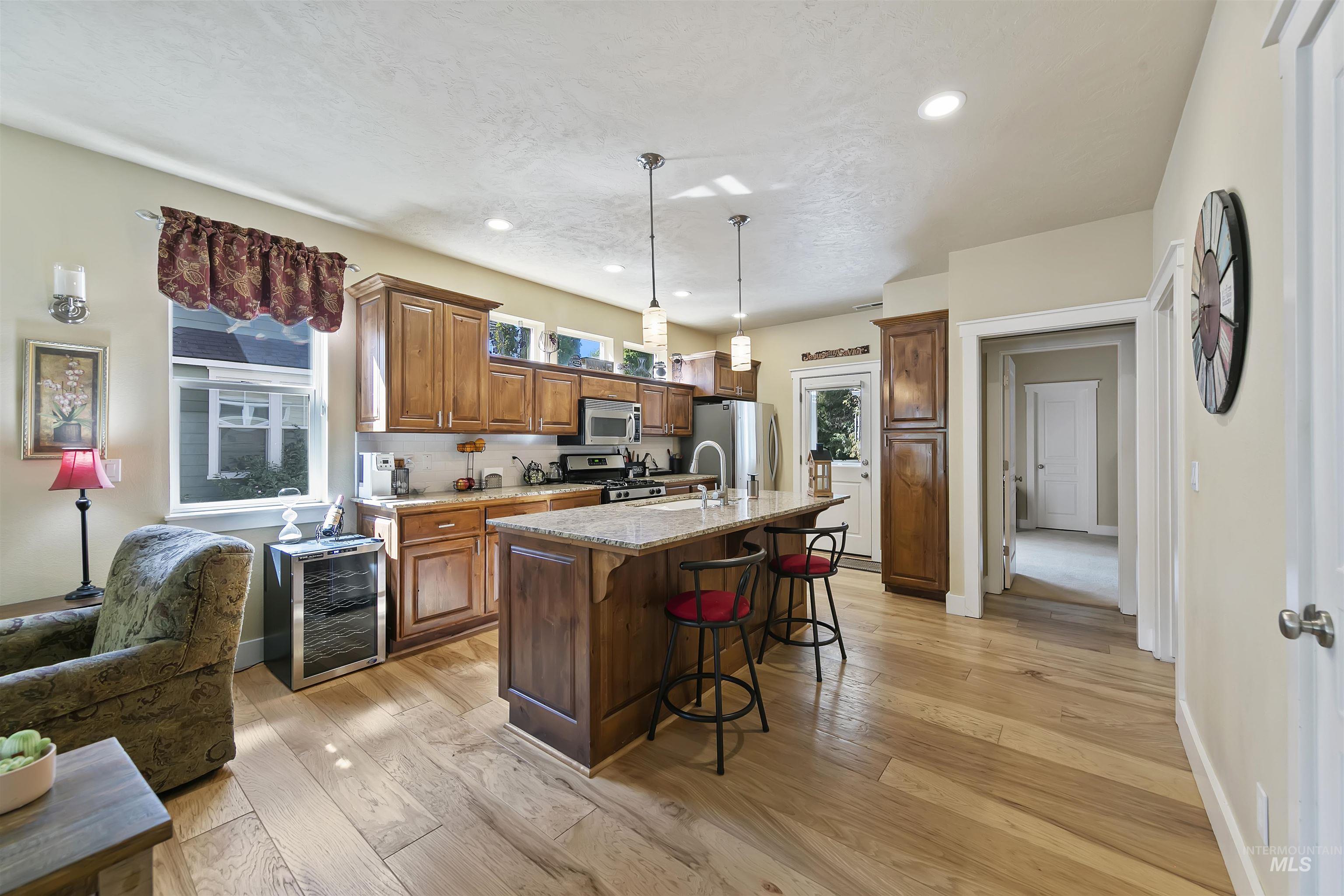 5991 N Willowdale Ln Property Photo 4