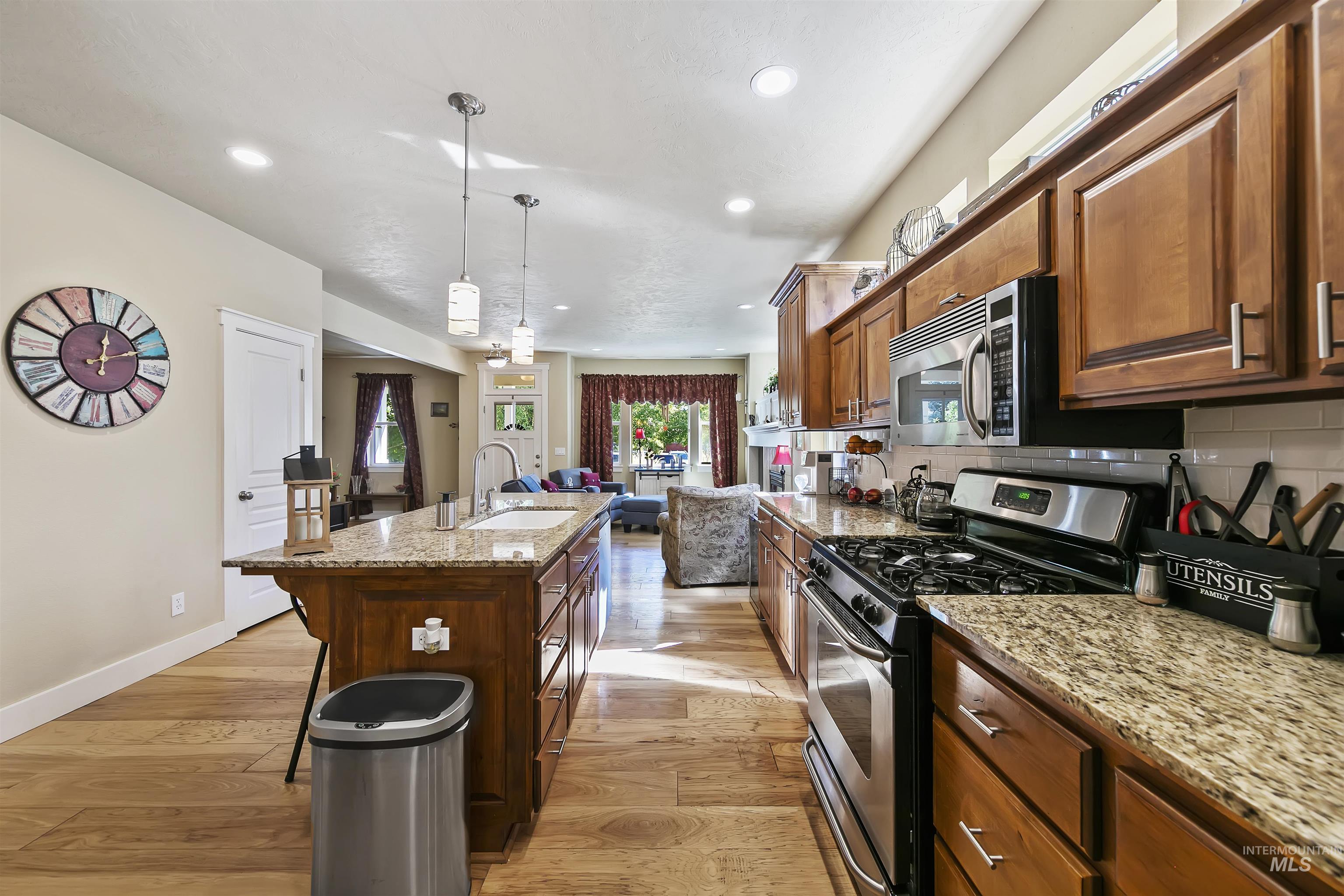 5991 N Willowdale Ln Property Photo 8