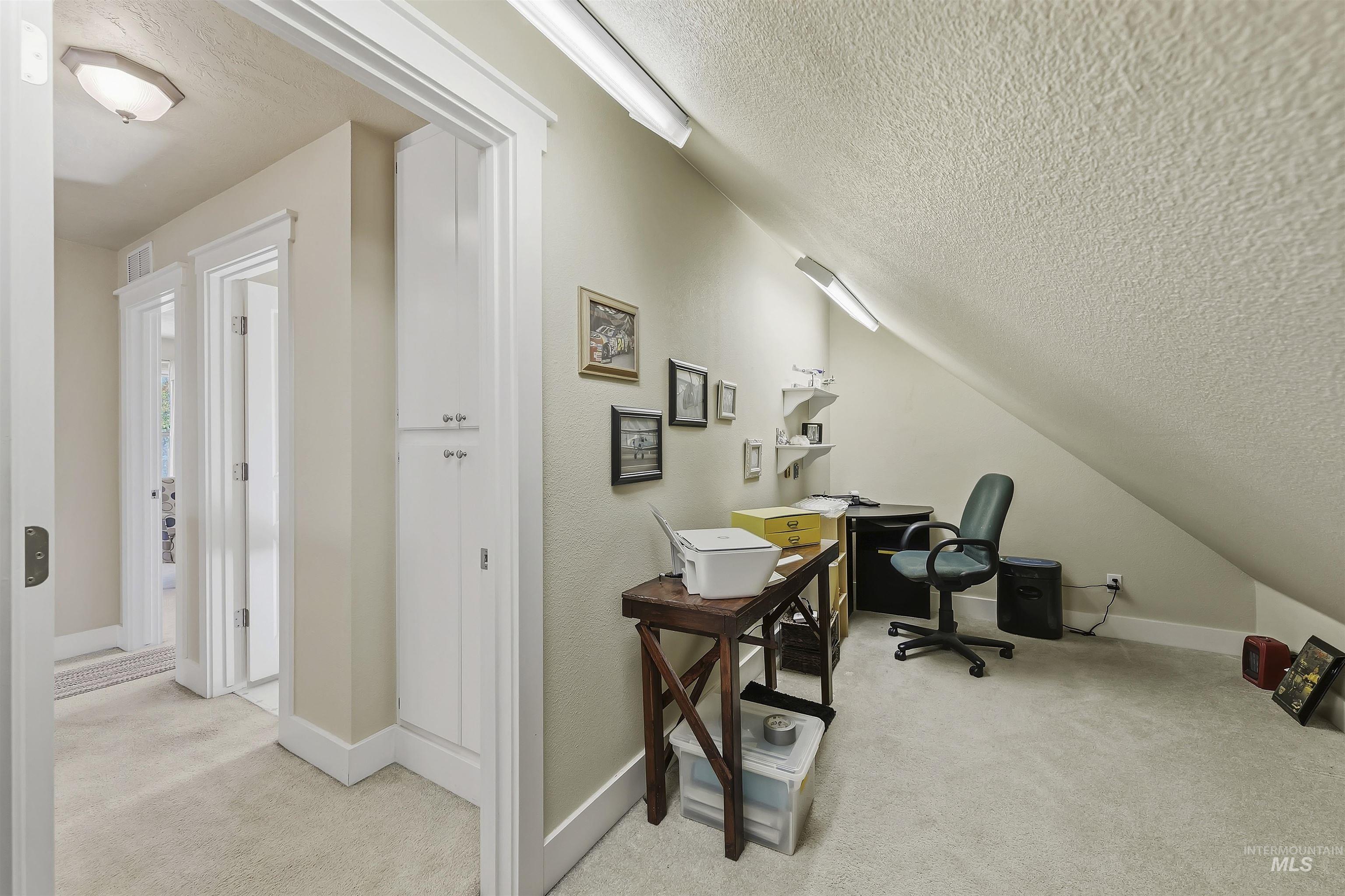 5991 N Willowdale Ln Property Photo 17