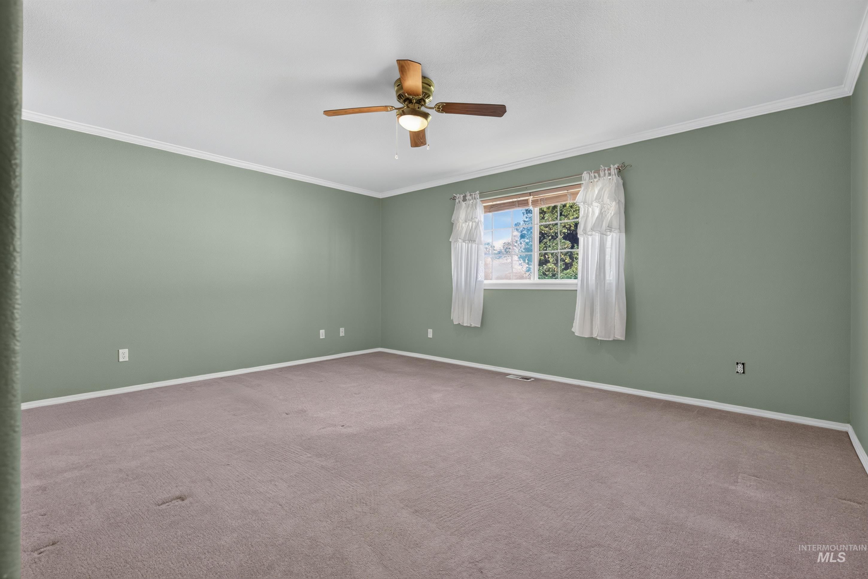 716 W Benton Ave. Property Photo 19