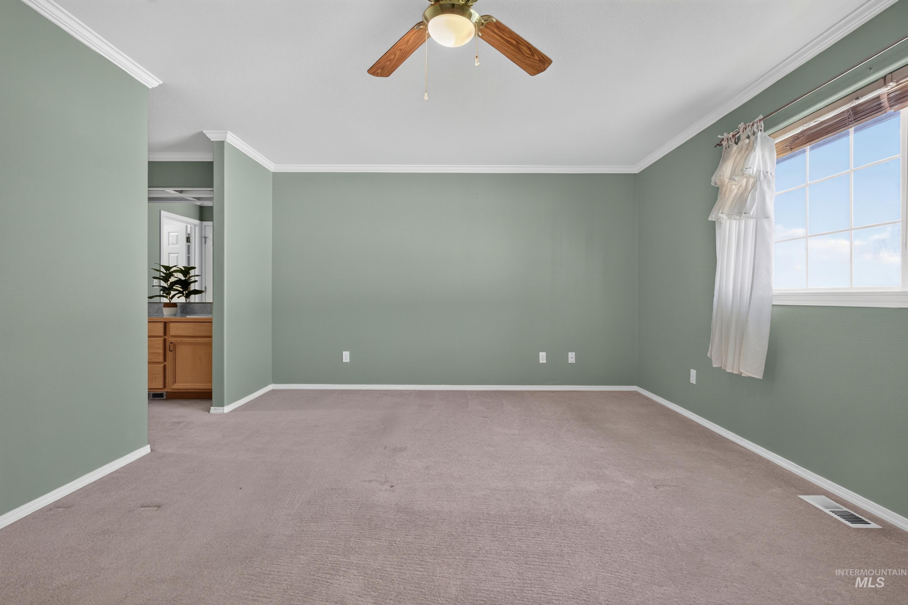 716 W Benton Ave. Property Photo 20