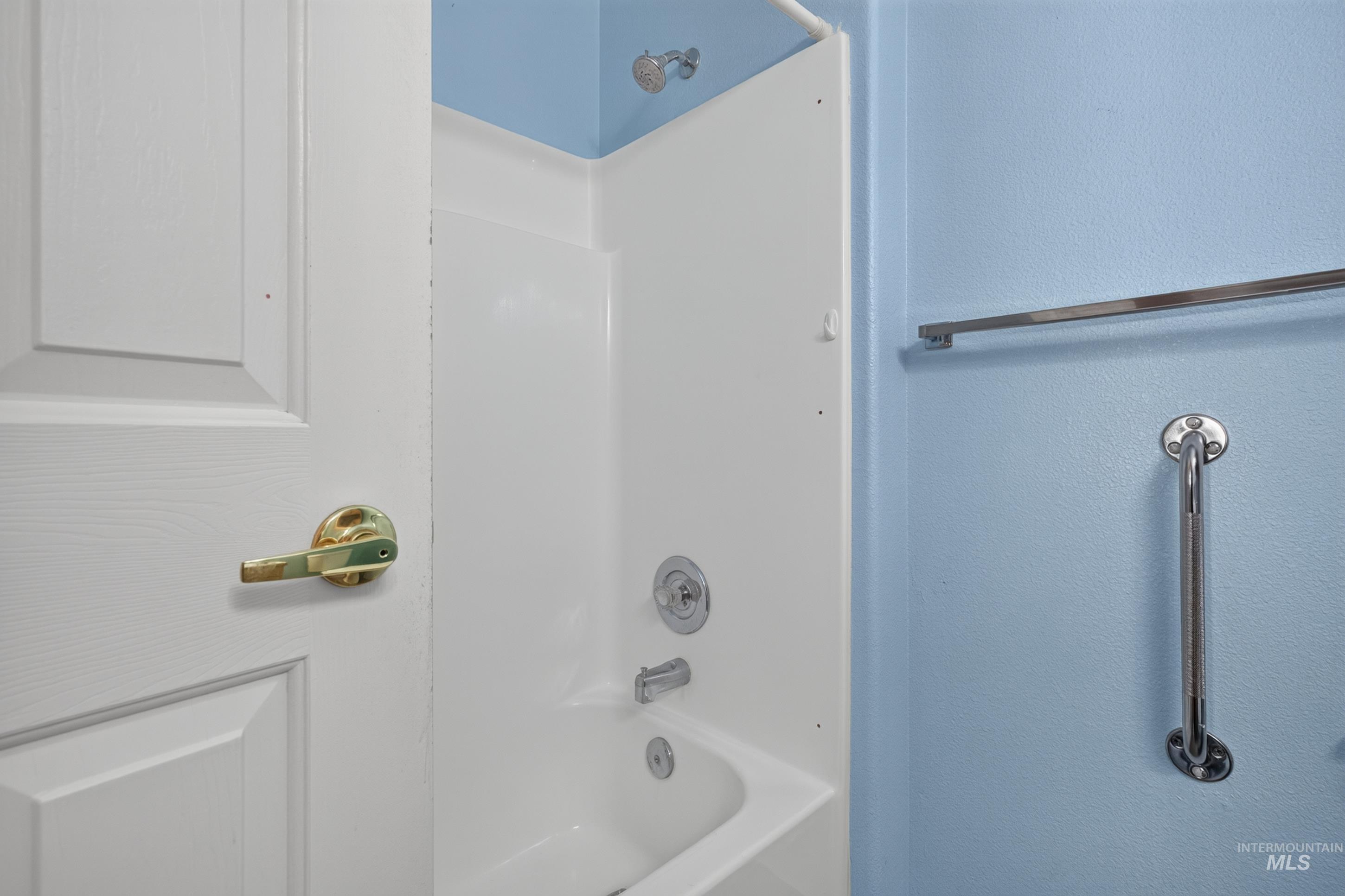 716 W Benton Ave. Property Photo 29