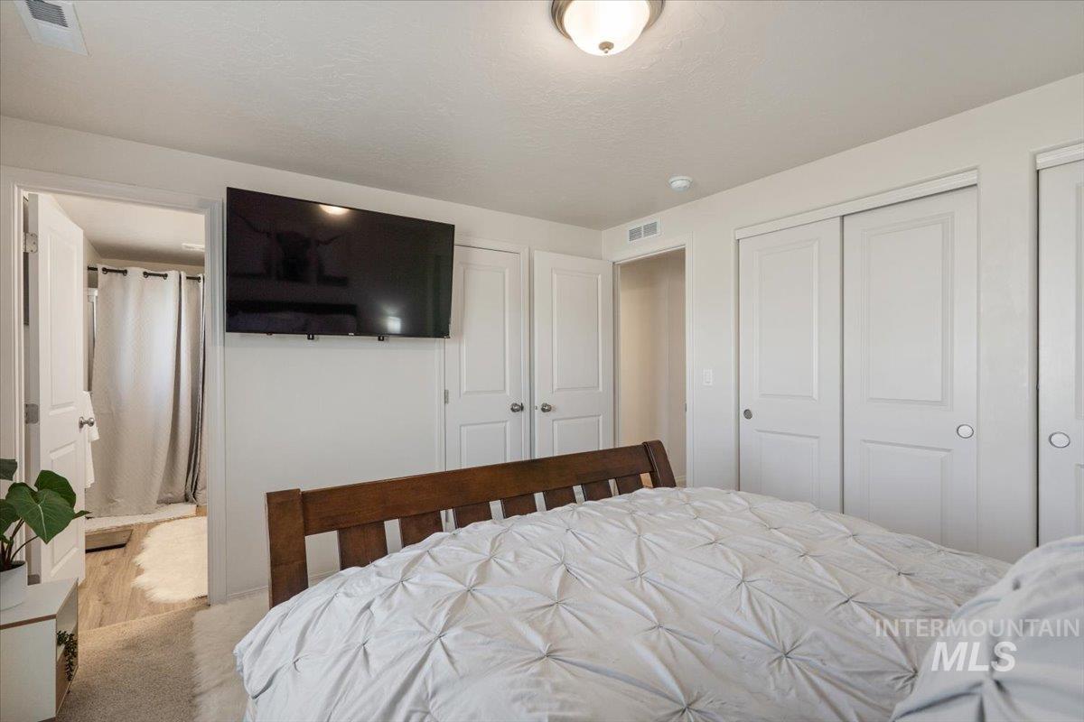 4623 Henley St Property Photo 17