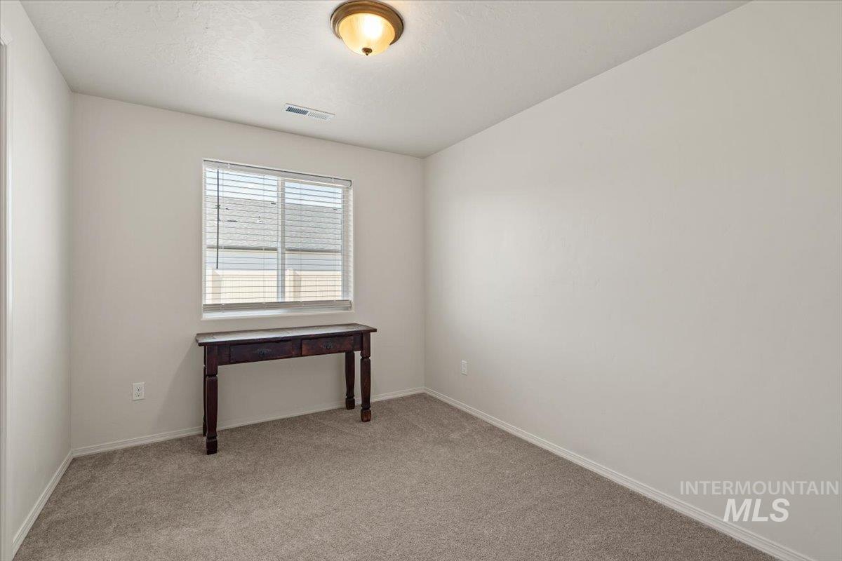 4623 Henley St Property Photo 19