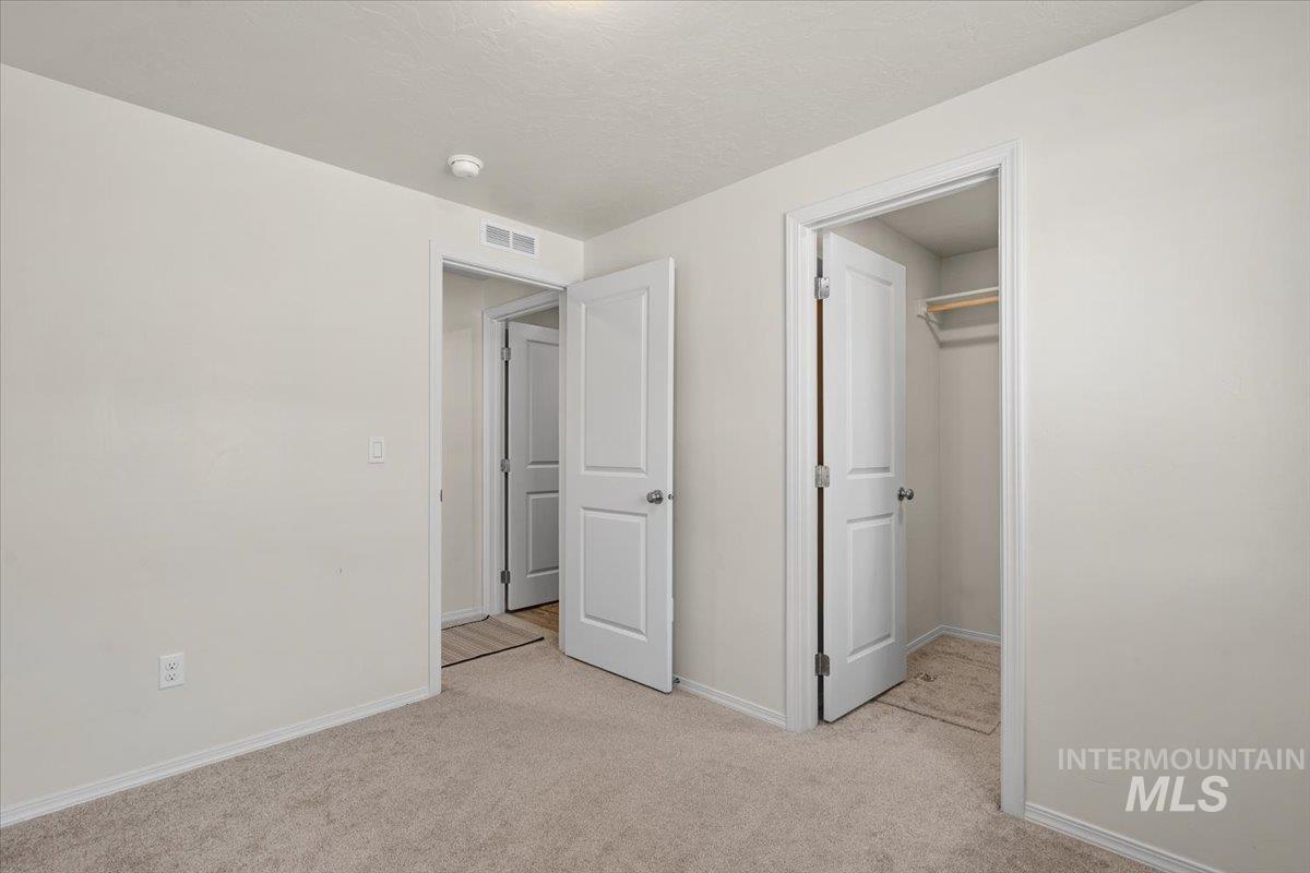 4623 Henley St Property Photo 20