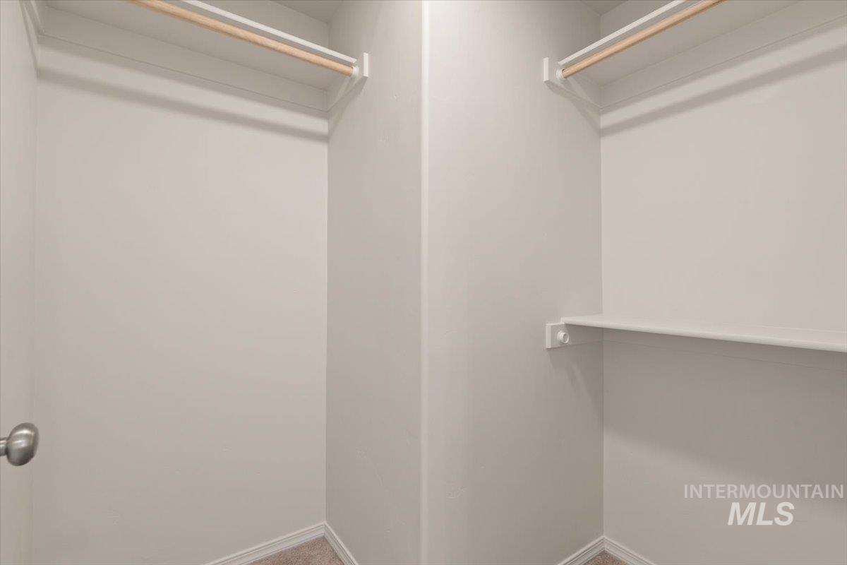 4623 Henley St Property Photo 21