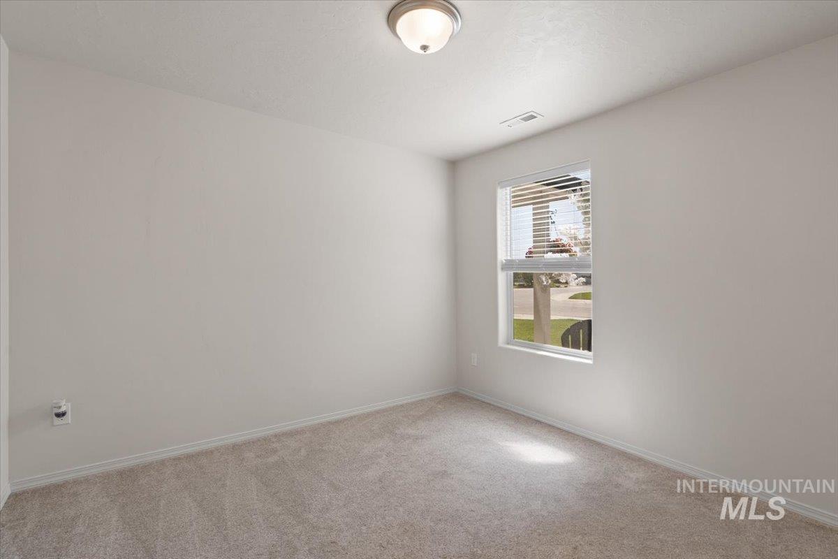 4623 Henley St Property Photo 23