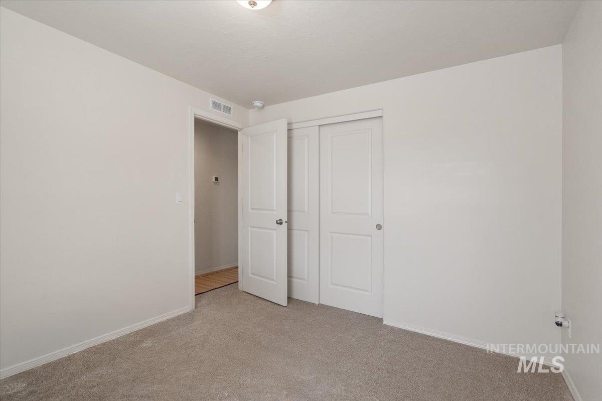 4623 Henley St Property Photo 24