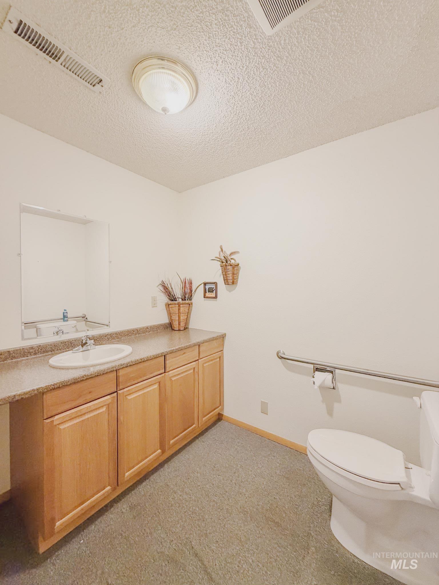 636 Michigan Avenue Property Photo 12