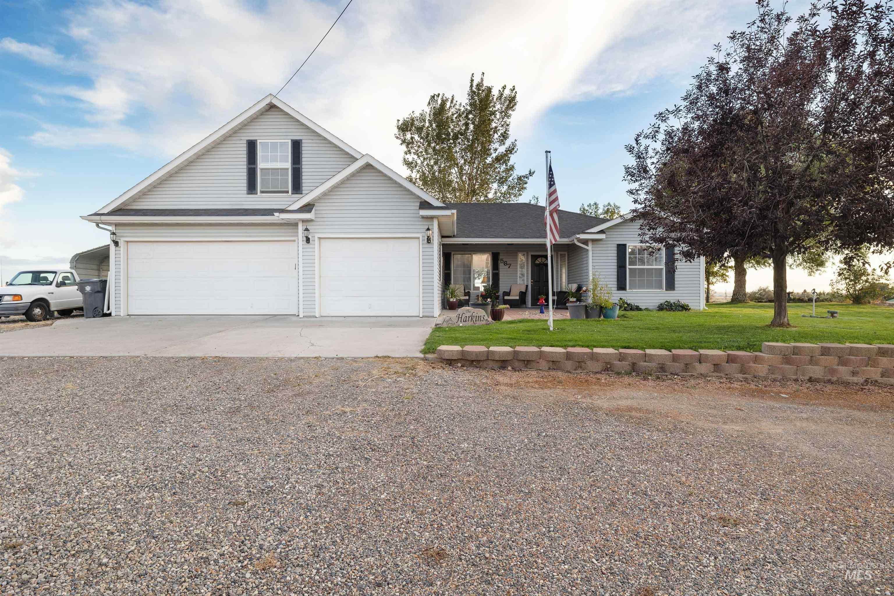567 Smokey Mountain Dr. Property Photo 1