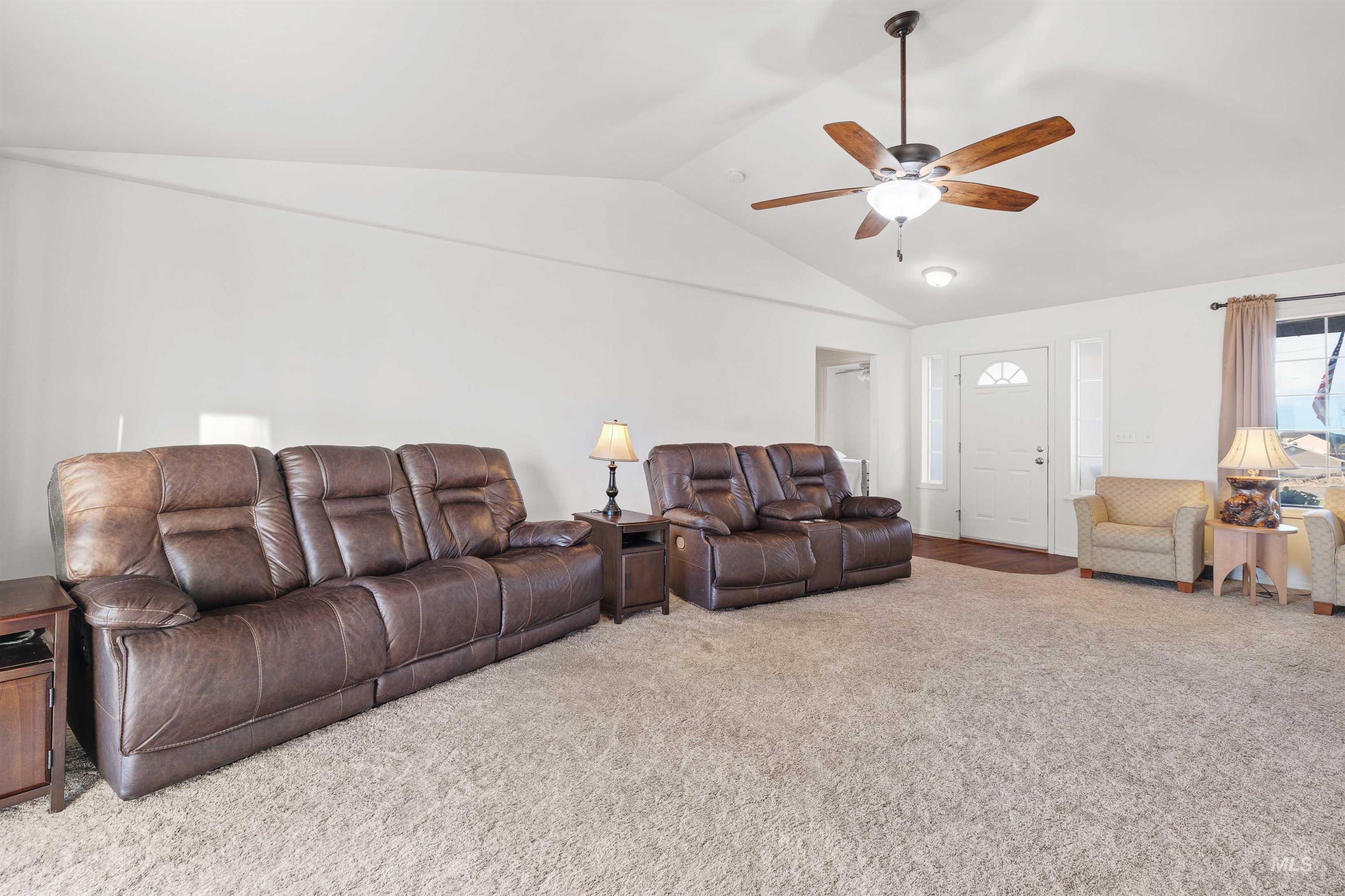 567 Smokey Mountain Dr. Property Photo 9