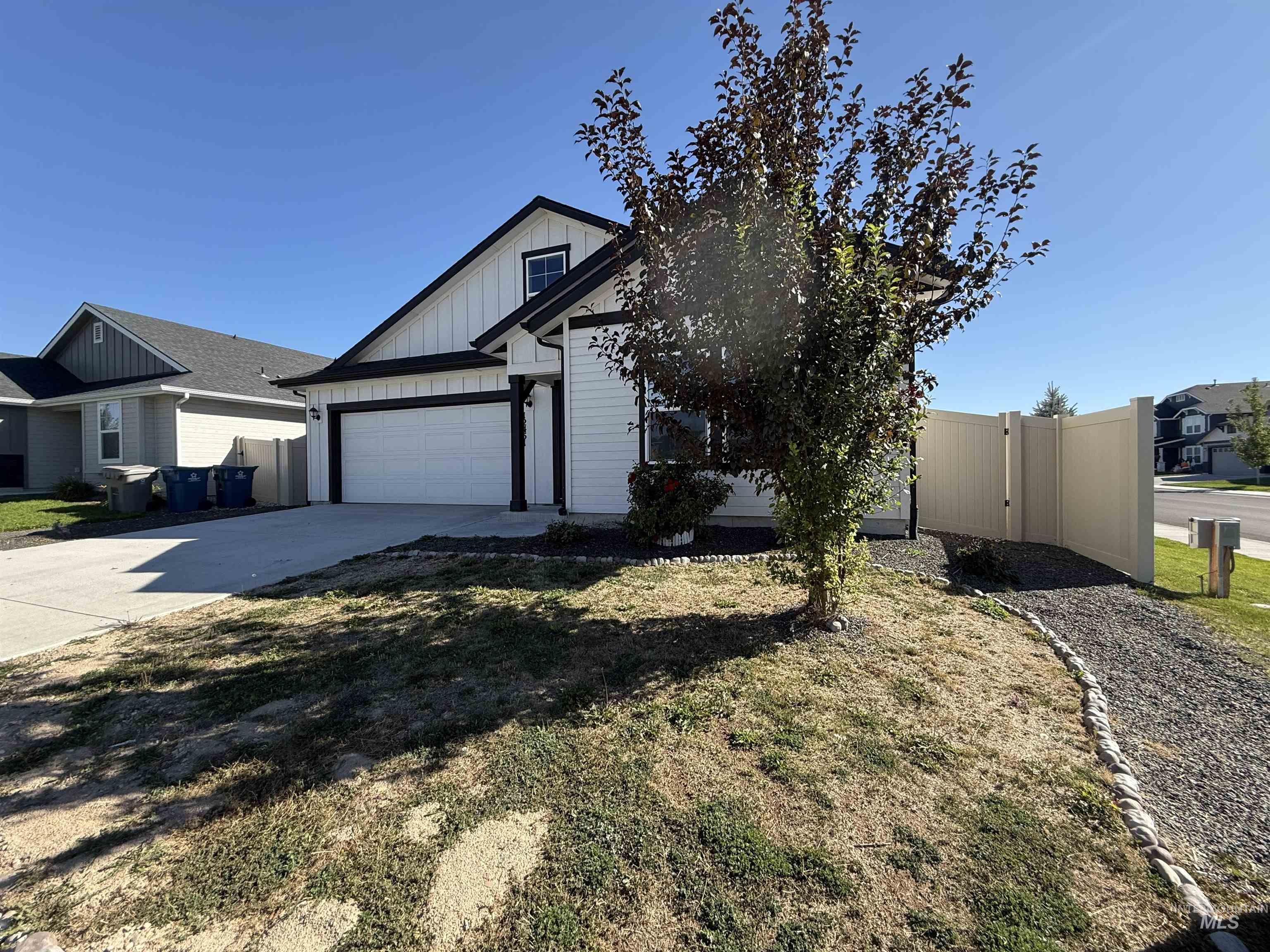 12451 Varga St Property Photo 3