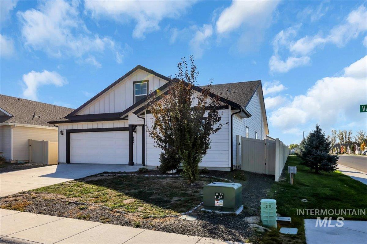 12451 Varga St Property Photo 3