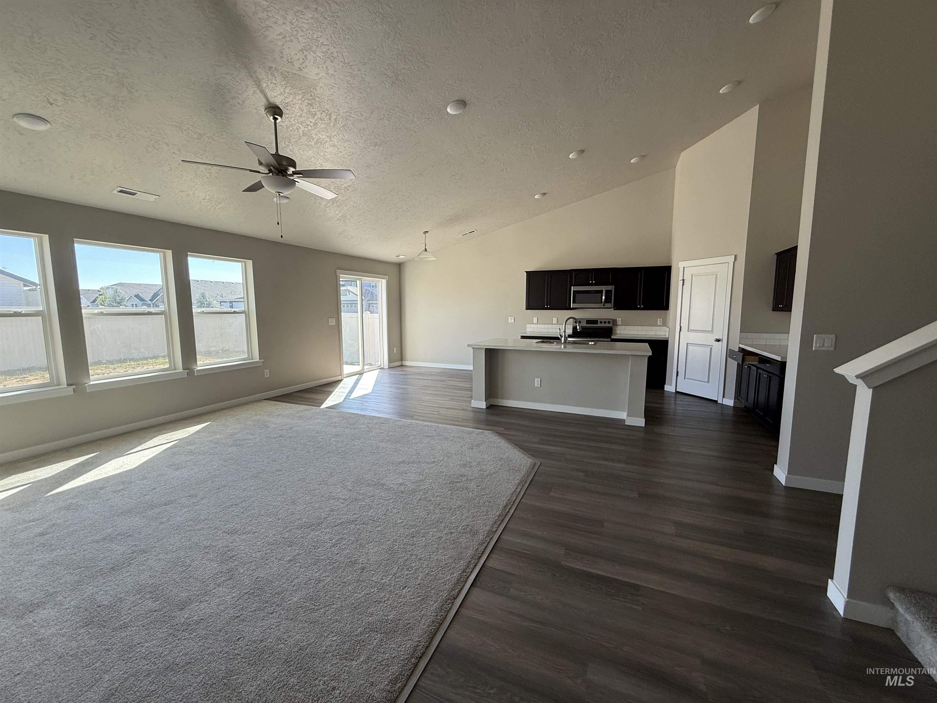 12451 Varga St Property Photo 11