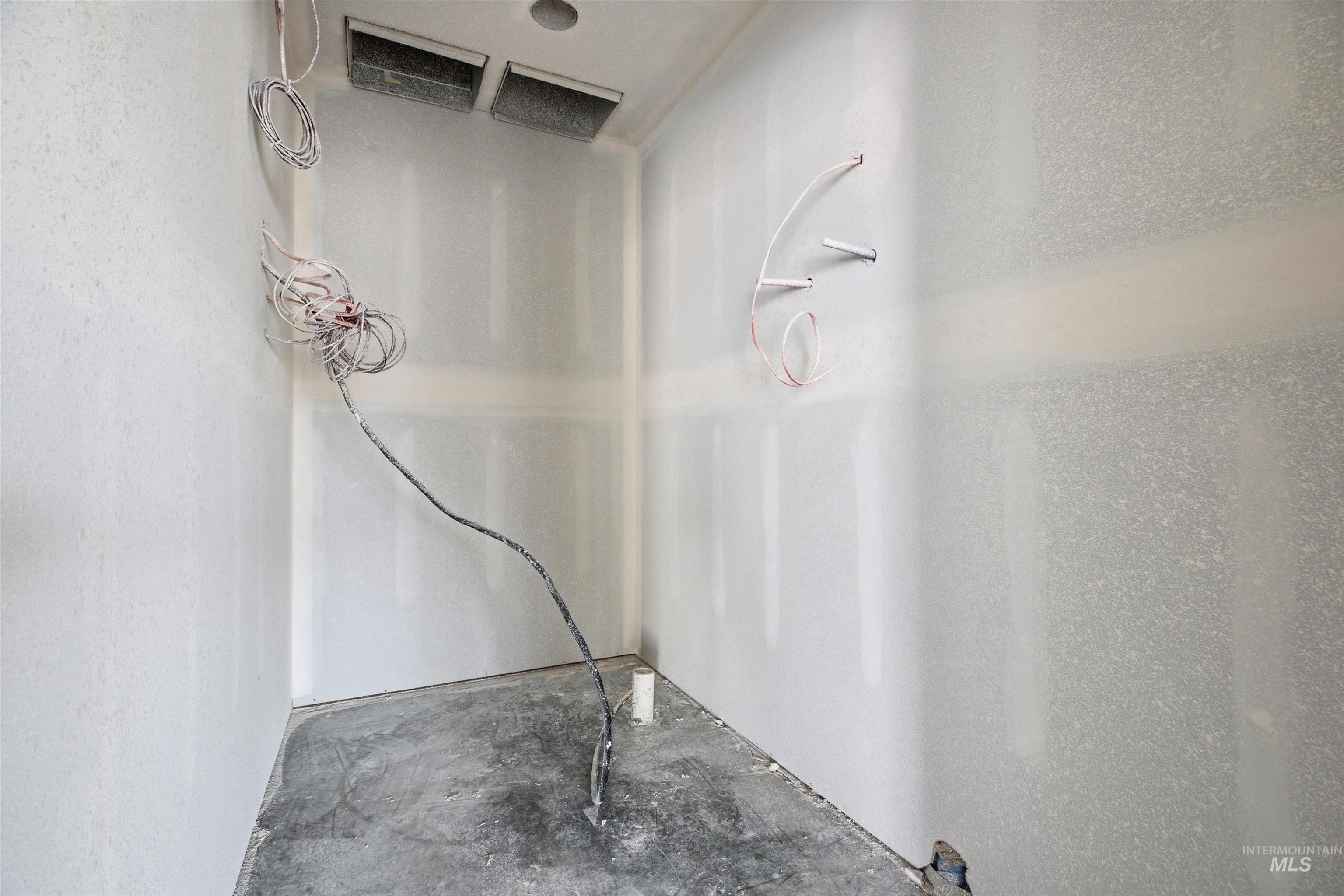 2830 Cyprus Court Property Photo 11