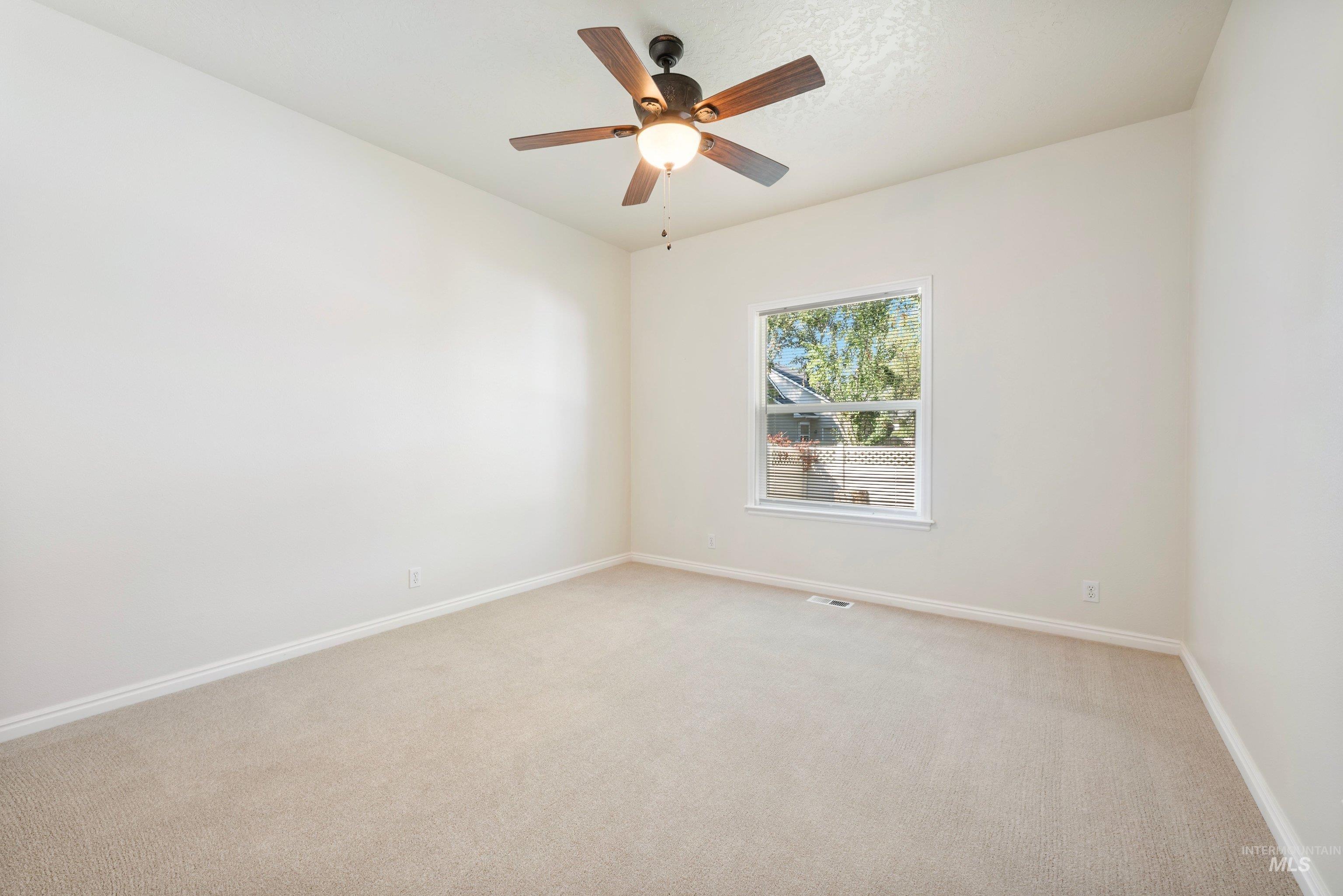 5293 N Schubert Ave Property Photo 28