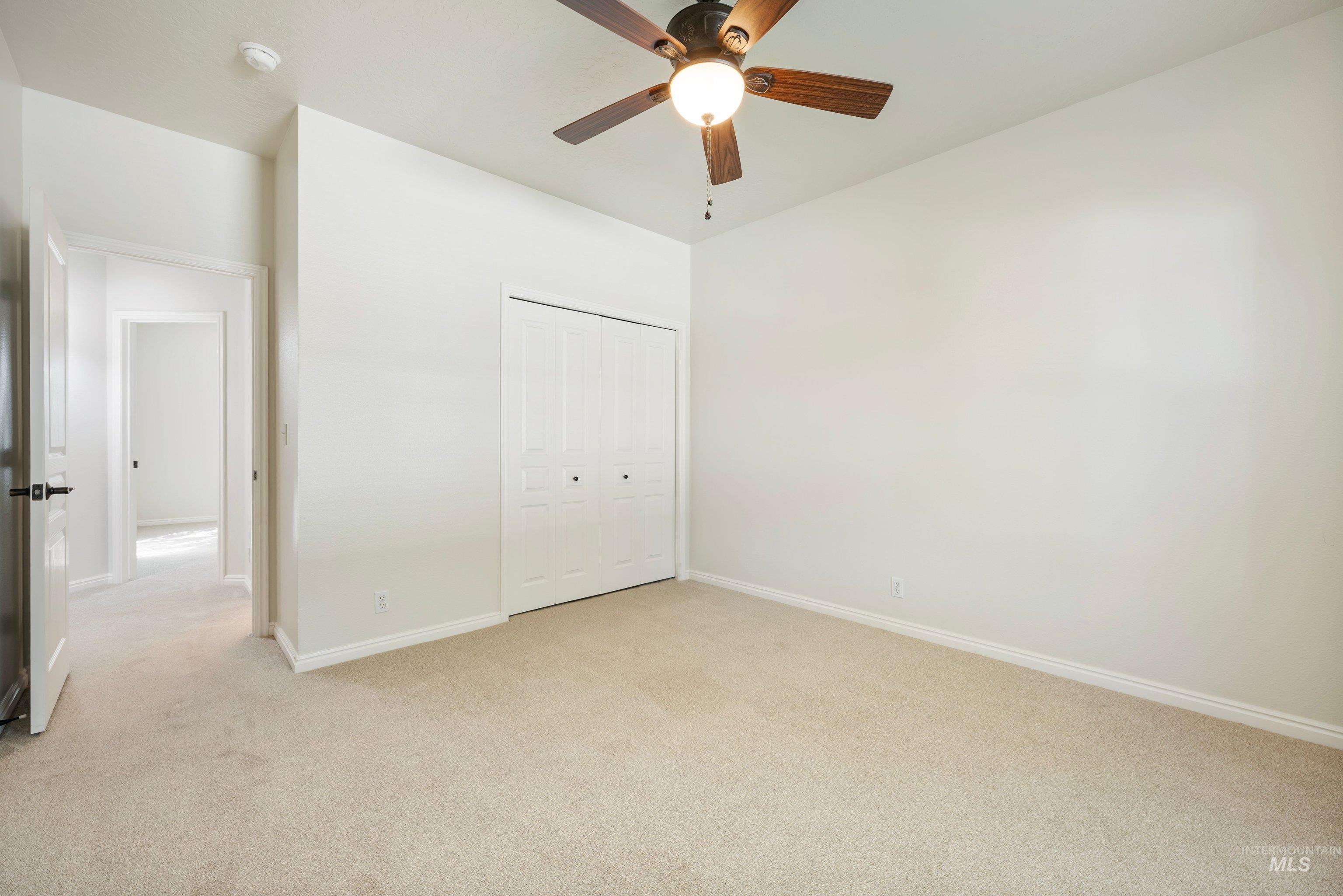 5293 N Schubert Ave Property Photo 29