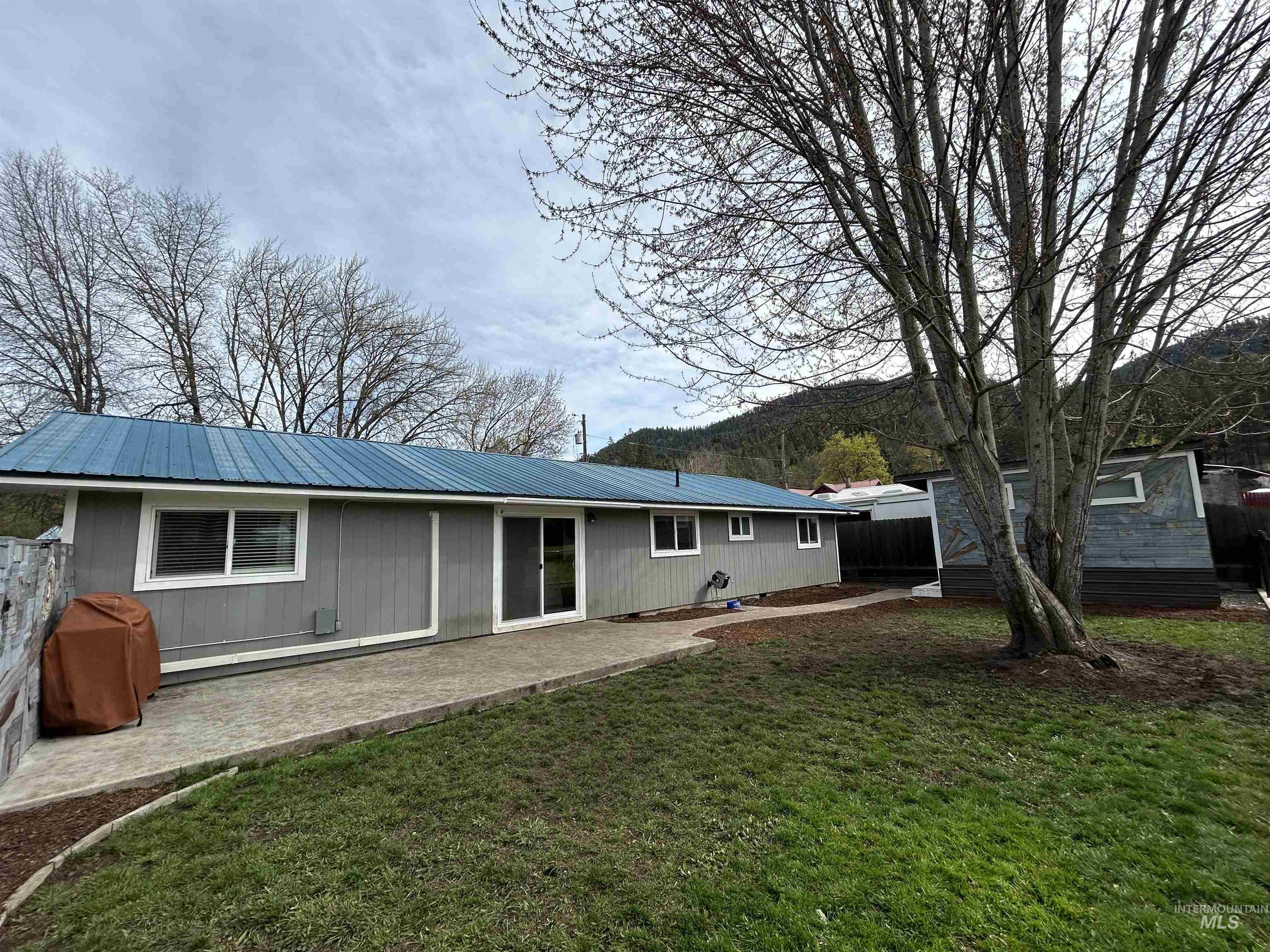139 119th St. Property Photo 5