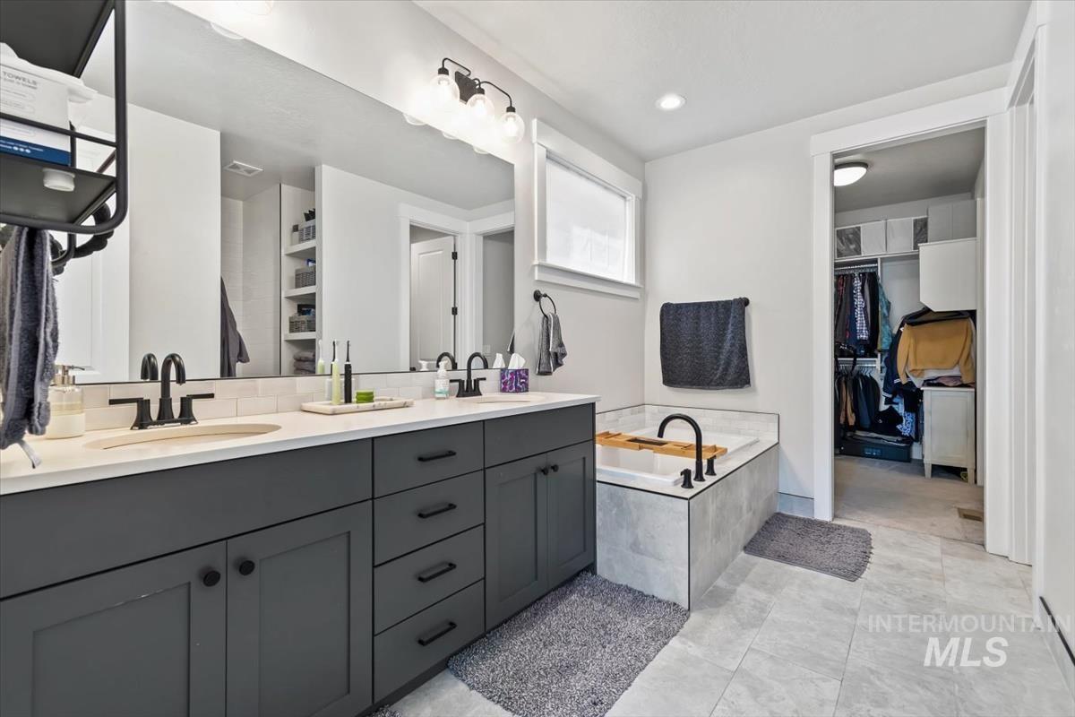 10393 Millgrain St. Property Photo 22