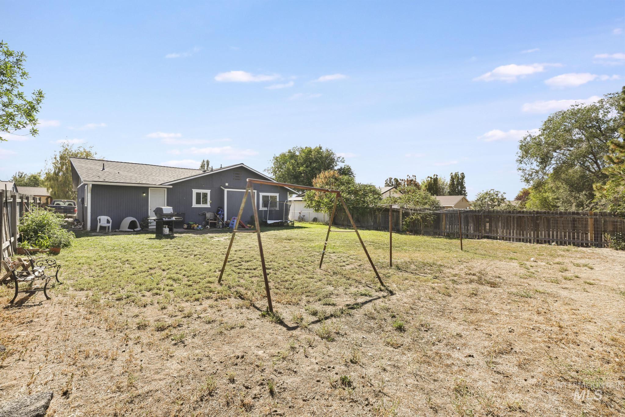 818 19th Ave E Property Photo 40