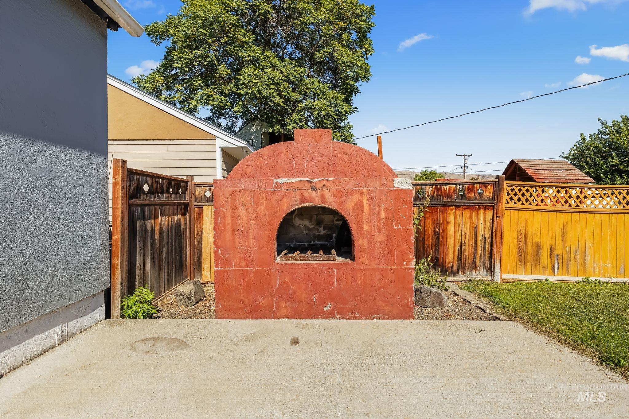835 12th Street Property Photo 28