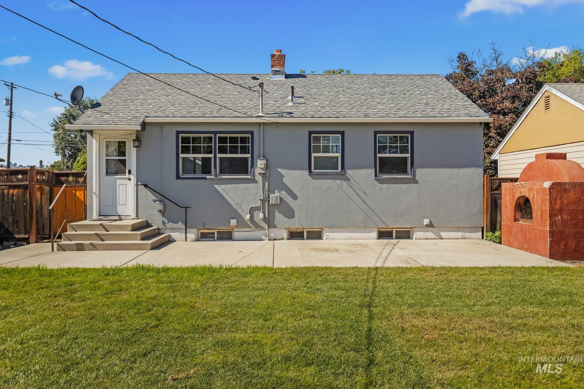 835 12th Street Property Photo 32