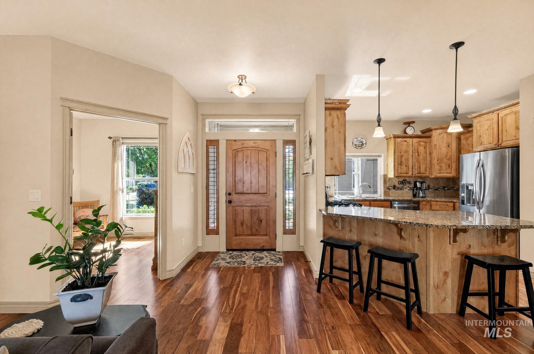 1424 W Raelin Drive Property Photo 3