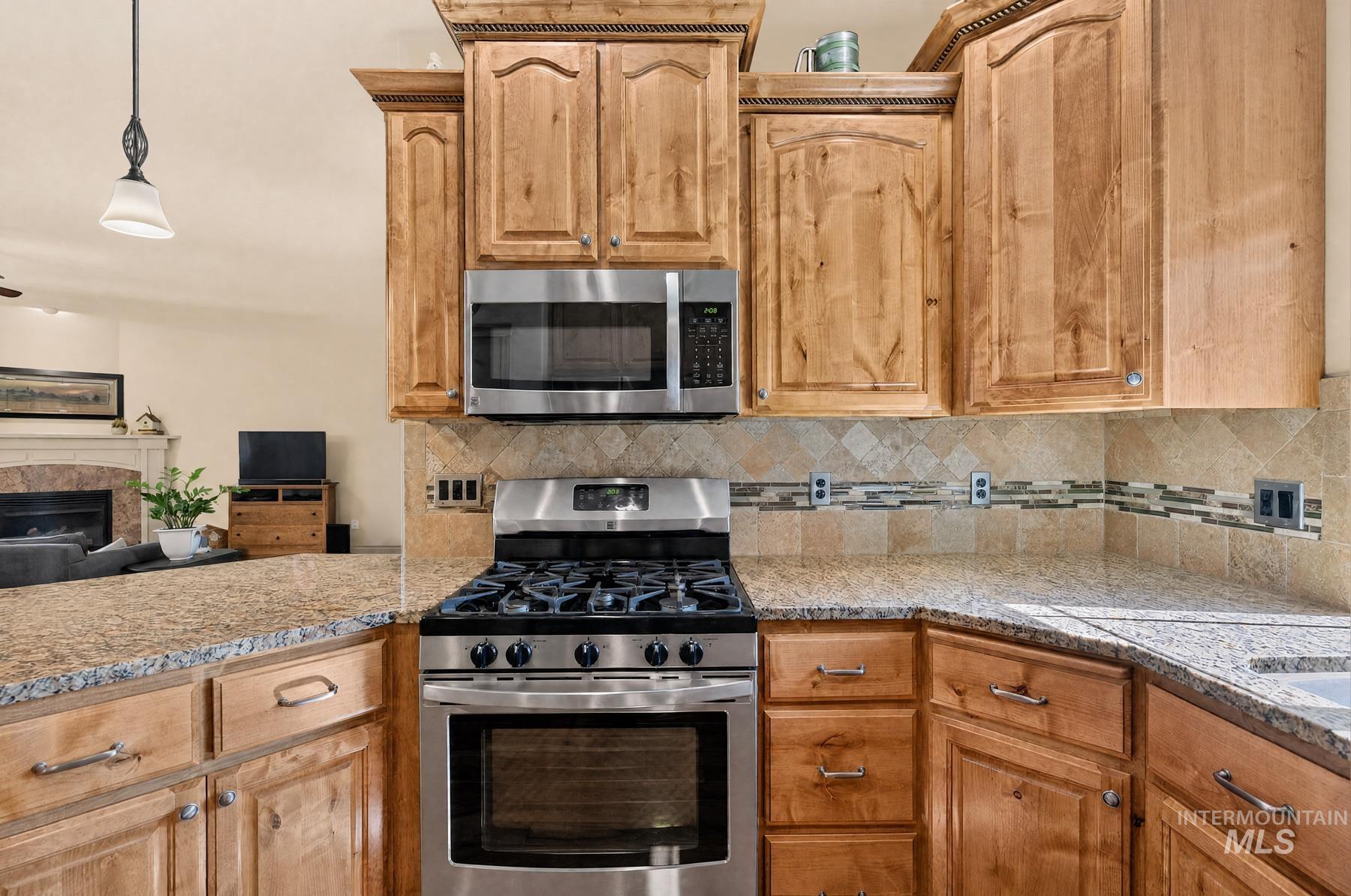 1424 W Raelin Drive Property Photo 8