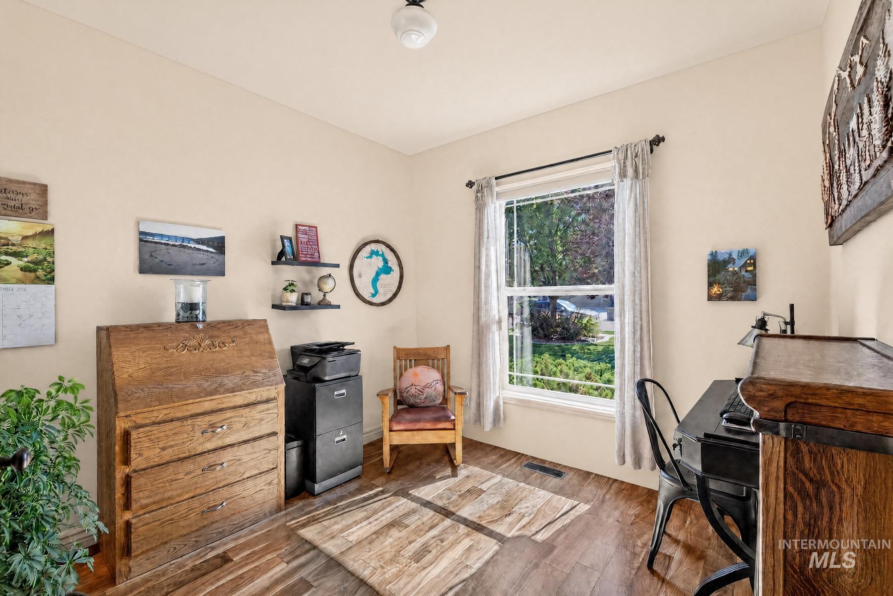 1424 W Raelin Drive Property Photo 10