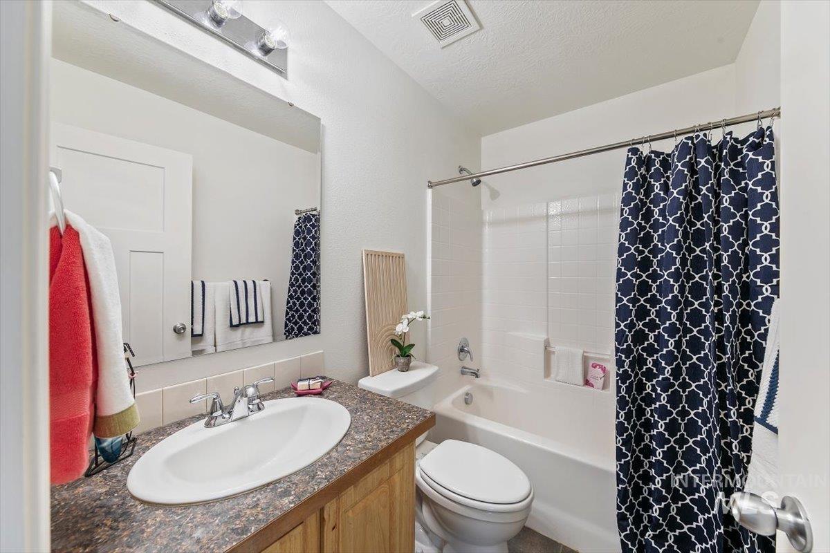 9746 W Bigwood Dr Property Photo 27