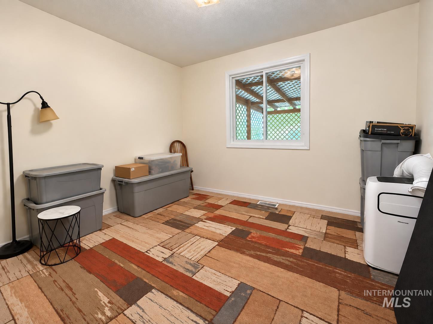925 Poplar Drive Property Photo 17