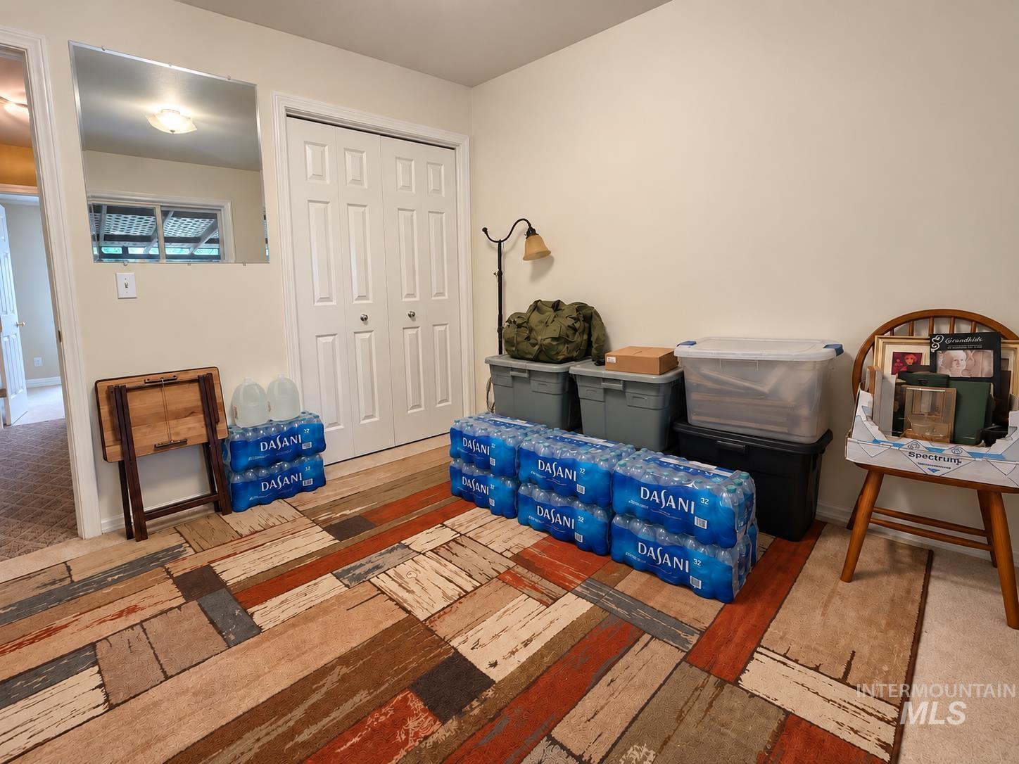 925 Poplar Drive Property Photo 18
