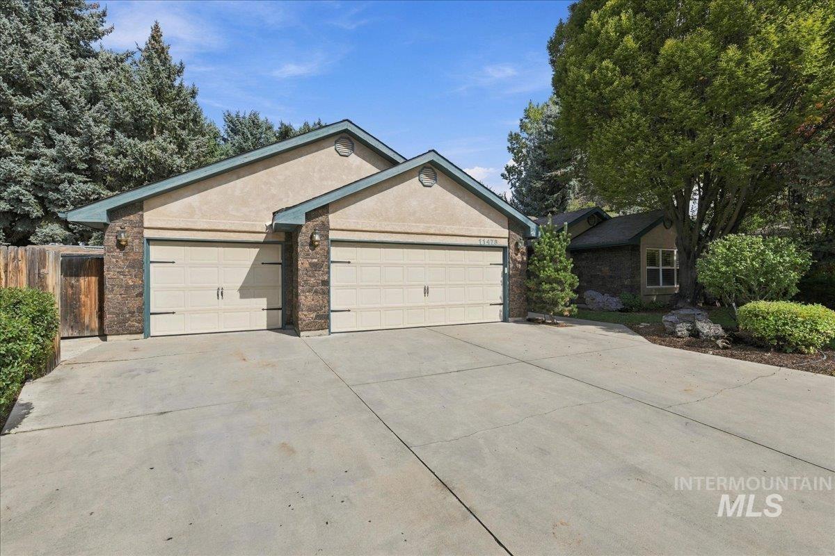 11473 W Jenilyn Ct Property Photo 2