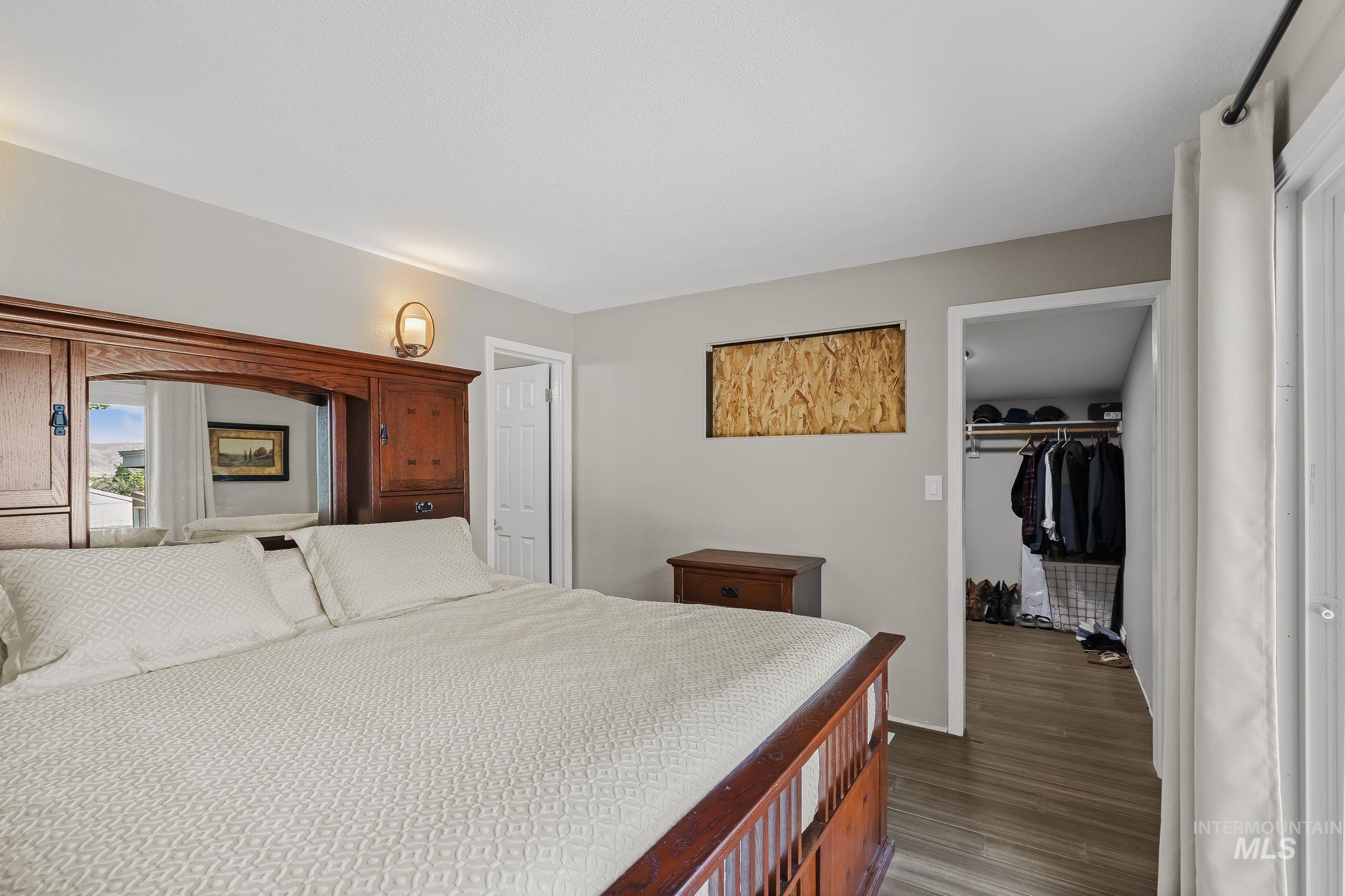 421 Park Drive Property Photo 17