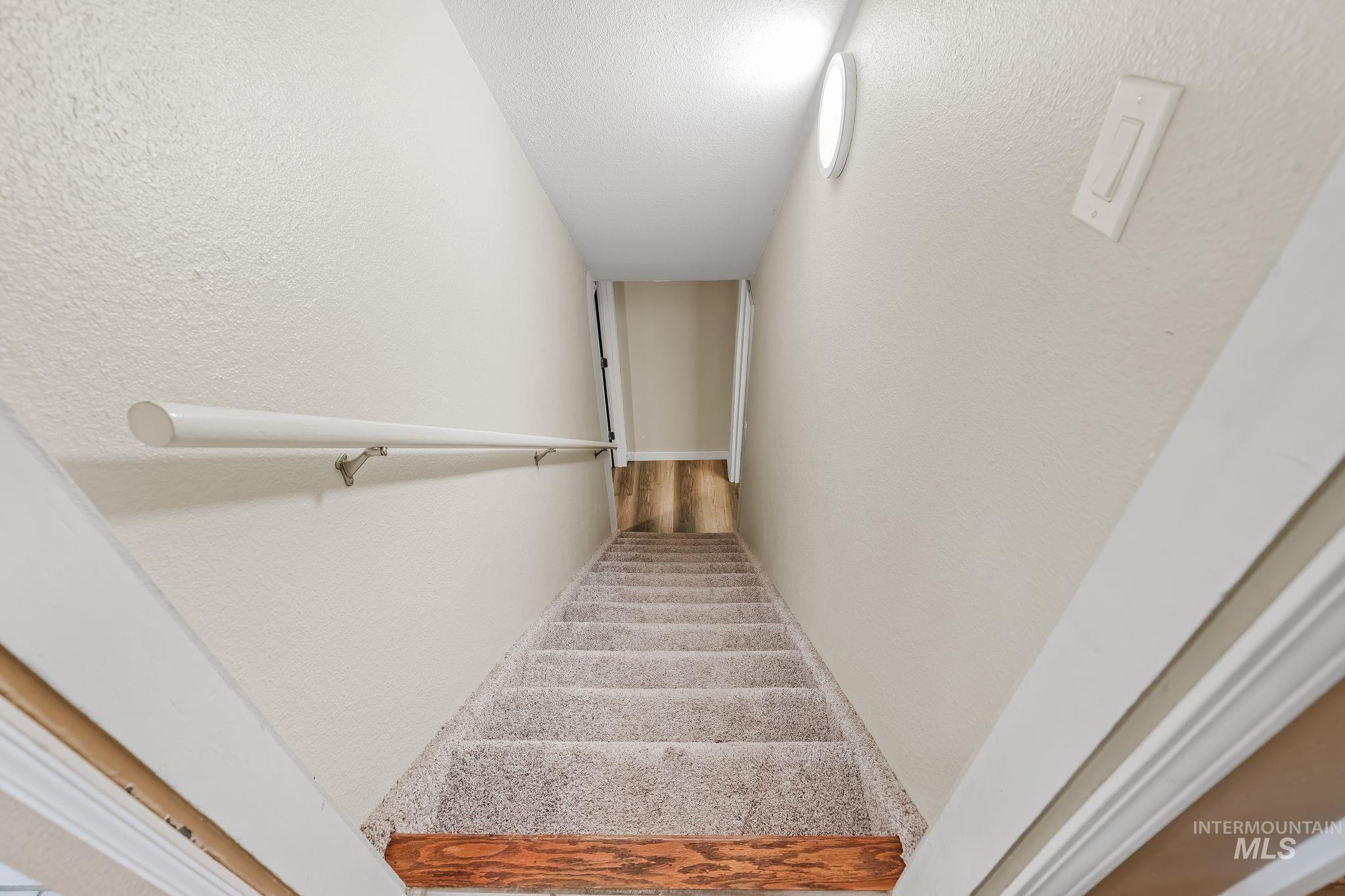 421 Park Drive Property Photo 22