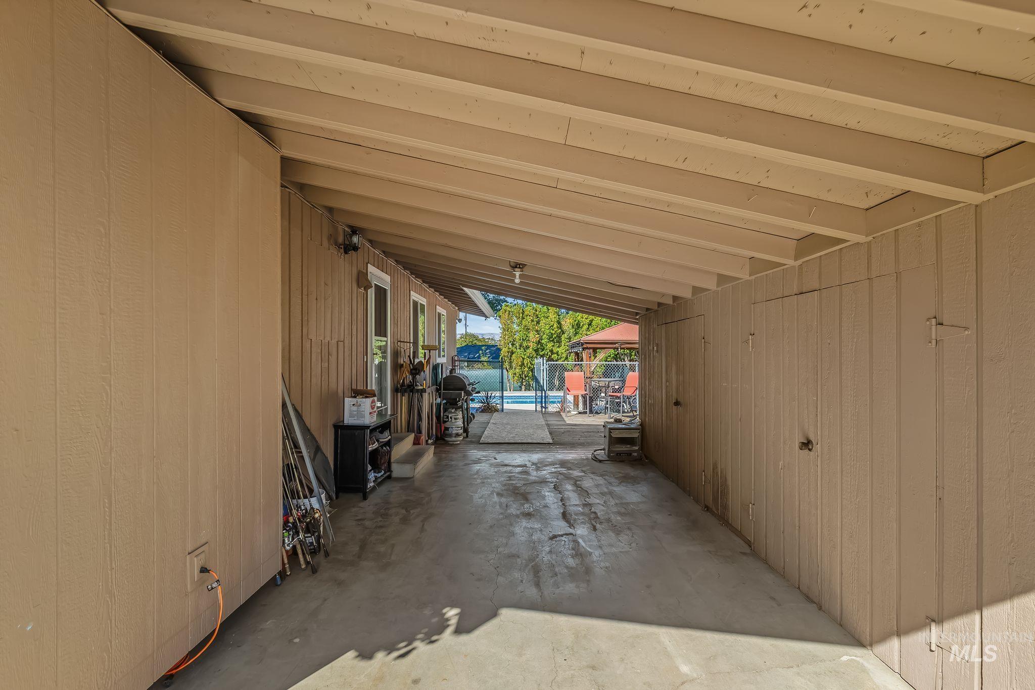421 Park Drive Property Photo 30